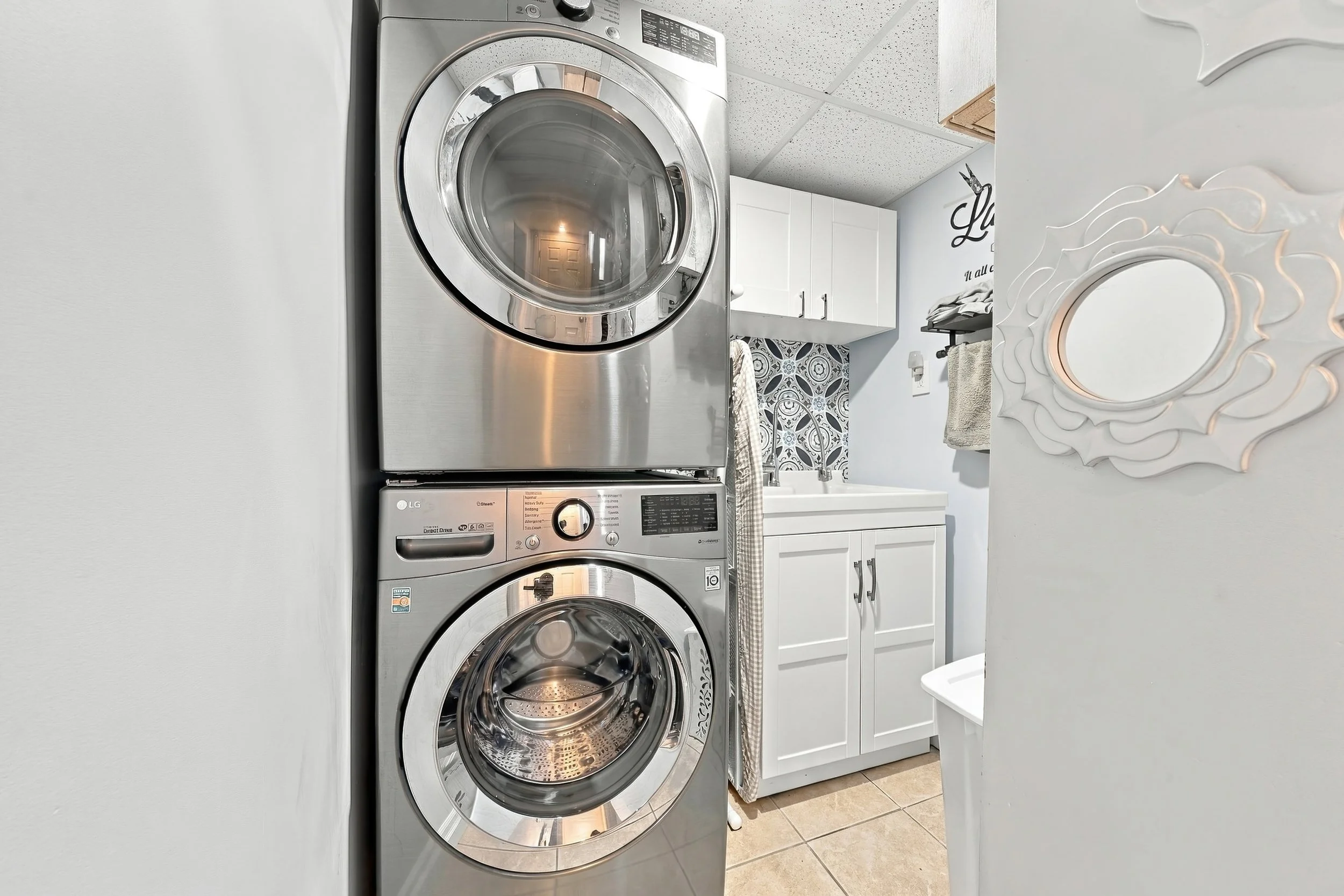 37 - 2301 Barclay Rd, Burlington.jpg