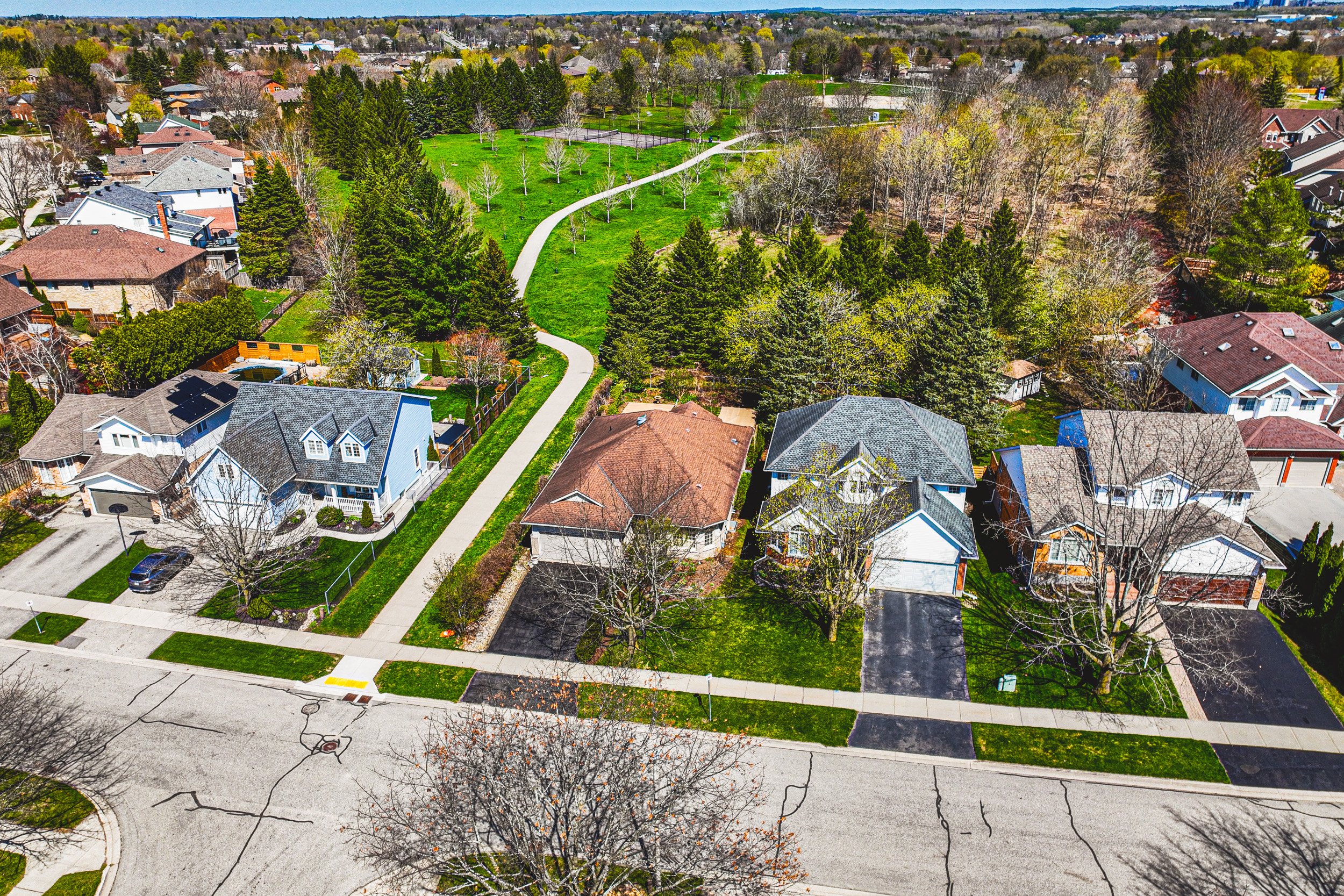 39 - 48 Tanager Dr, Guelph.jpg