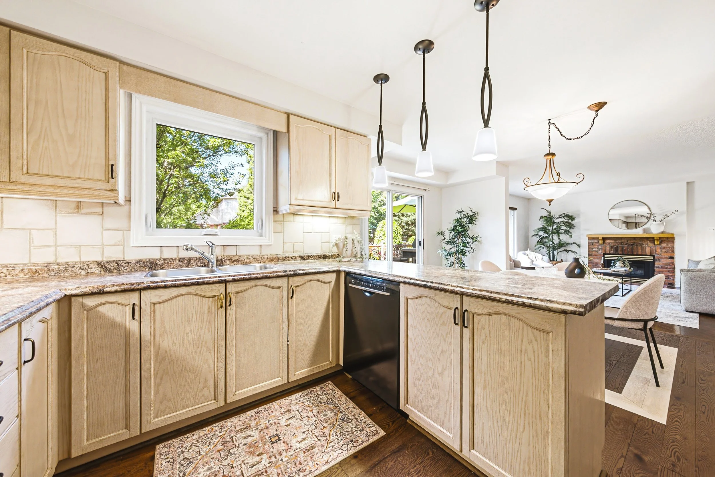 17 - 4153 Vermont Cres, Burlington.jpg