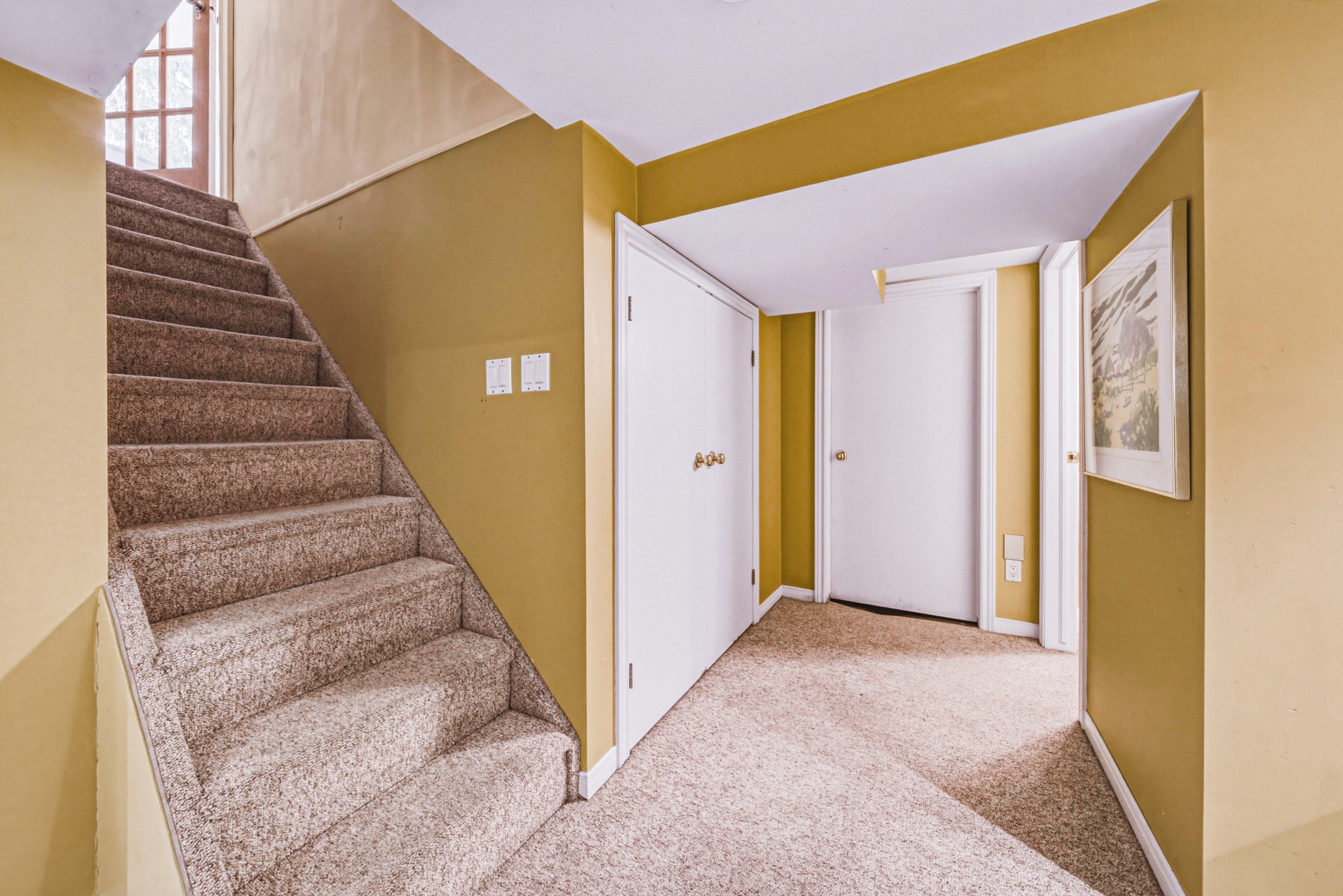 28 - 26 South Dr, St. Catharines.jpg
