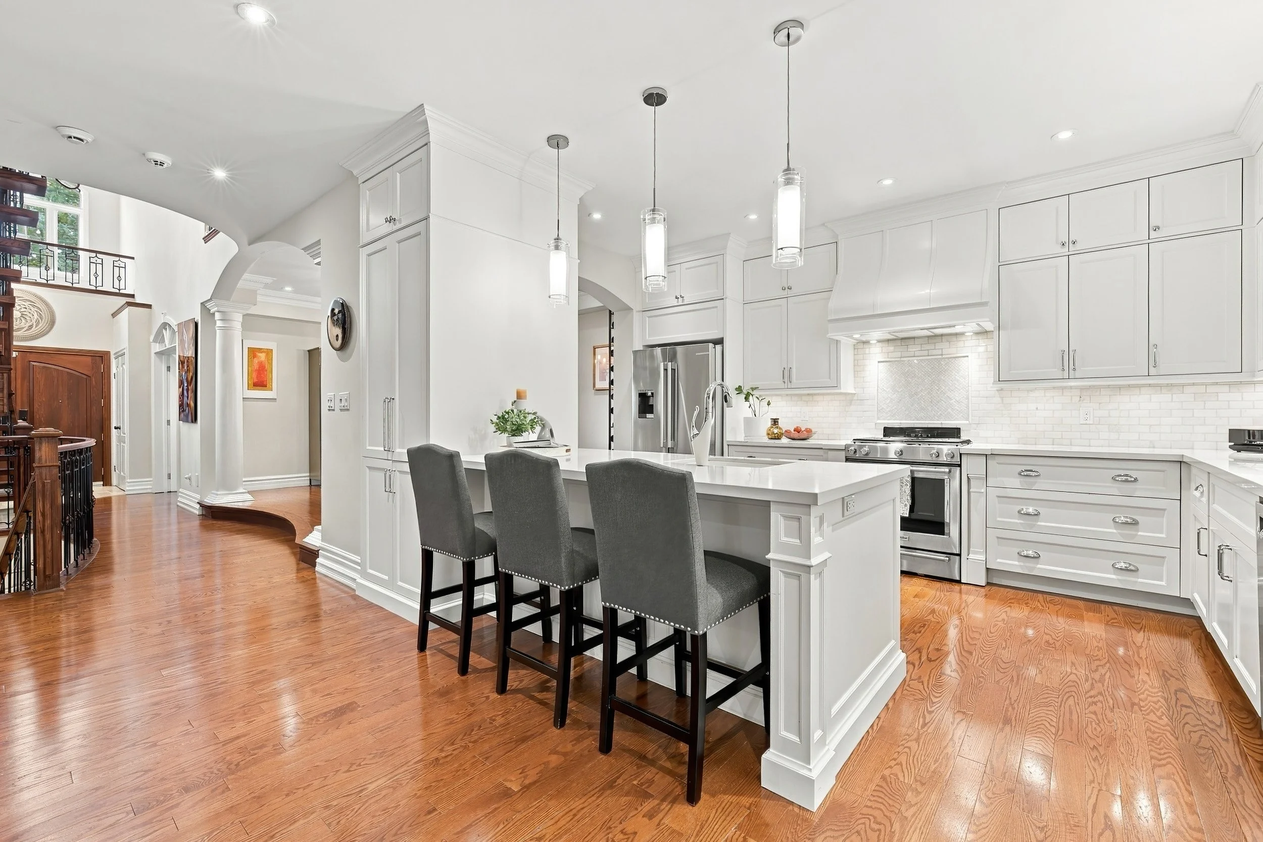 16 - 3021 Woodland Park Dr, Burlington.jpg