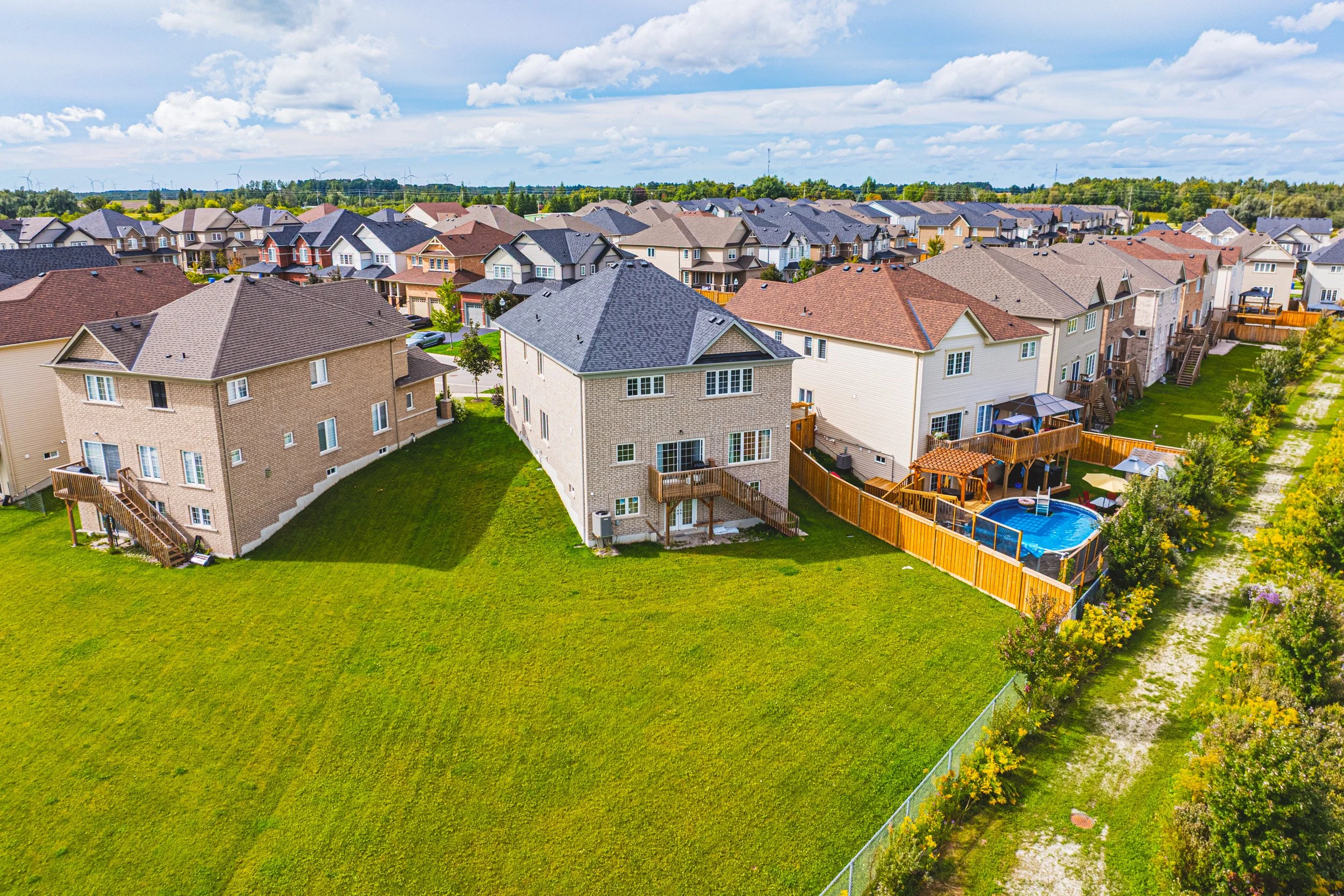 49 - 733 Gilmour Cres, Shelburne.jpg