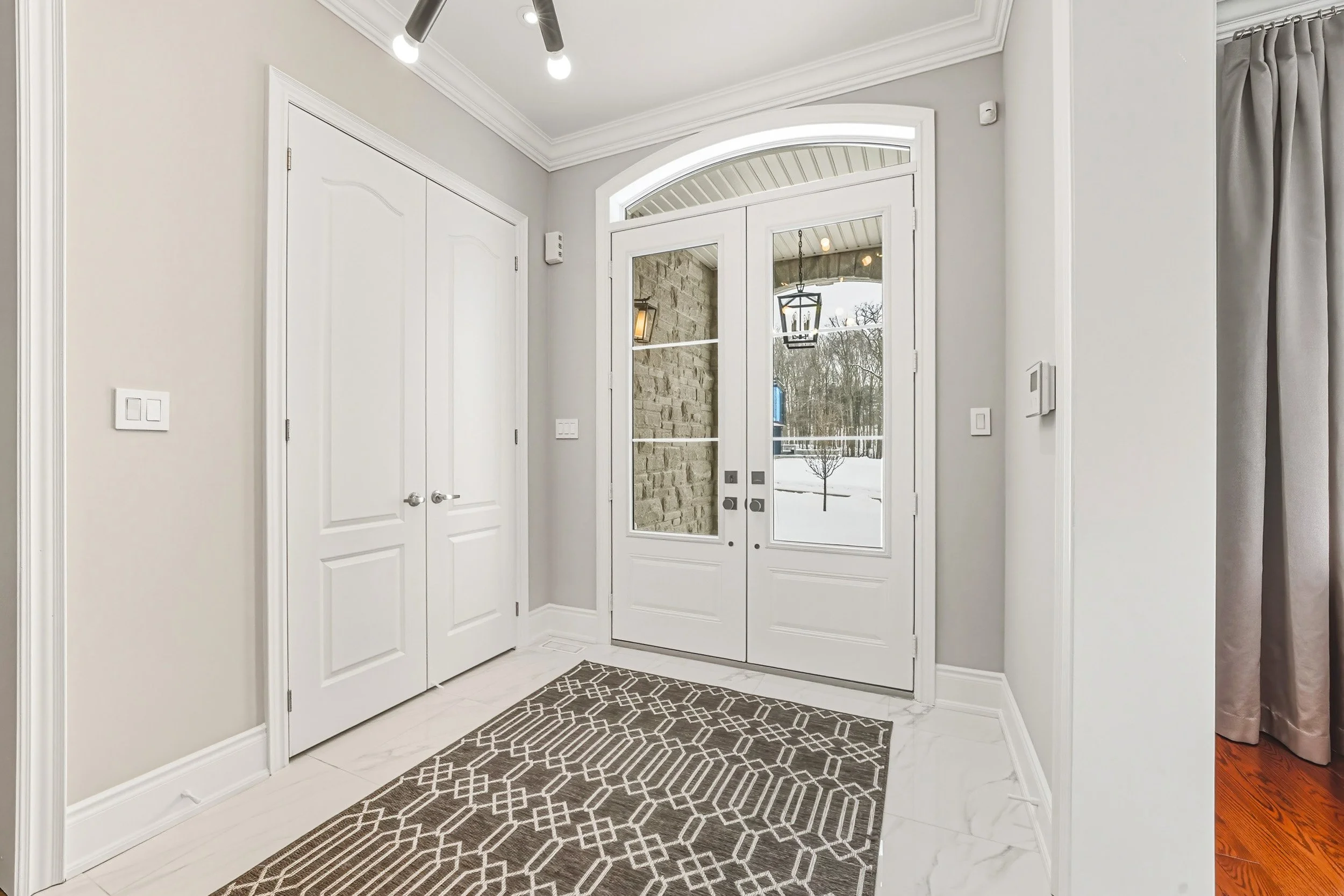 4 - 197 Nottingham Forest Rd, Bradford.jpg