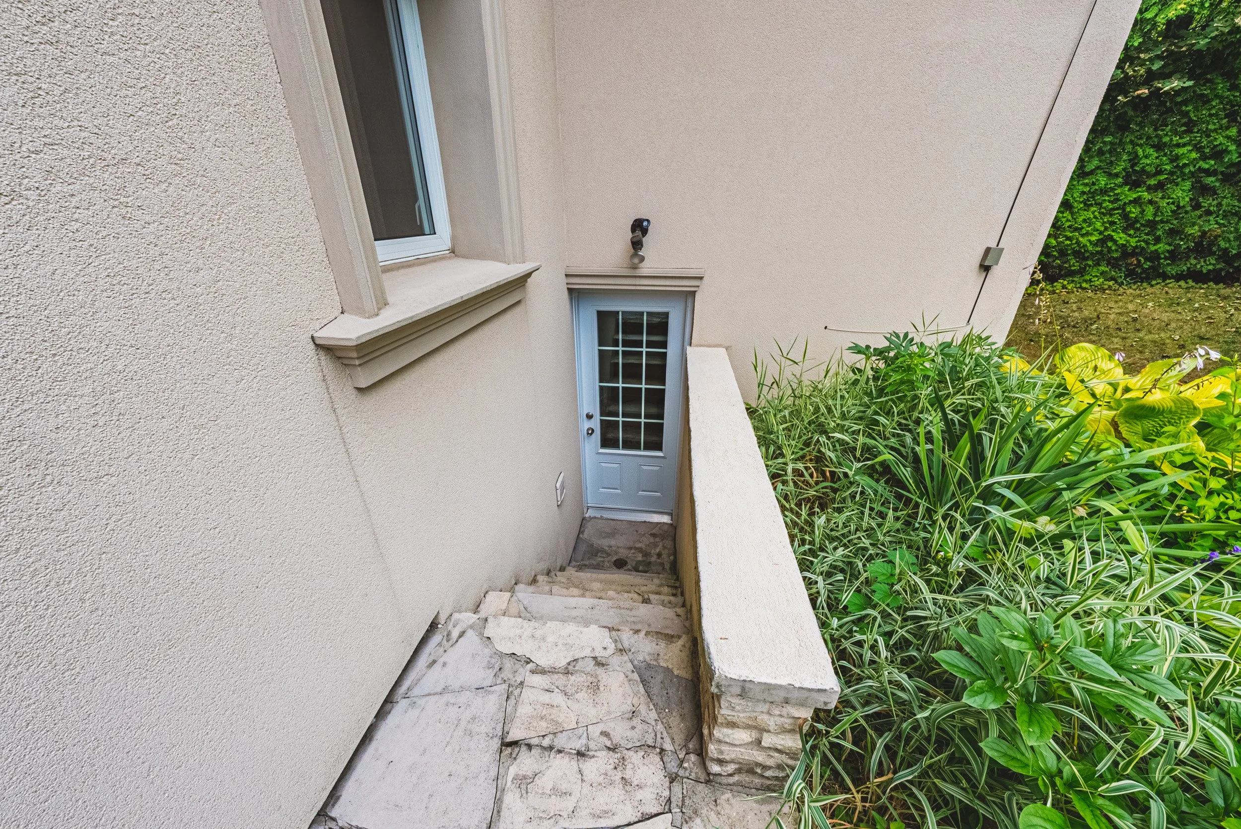 45 - 471 The Kingsway, Etobicoke.jpg