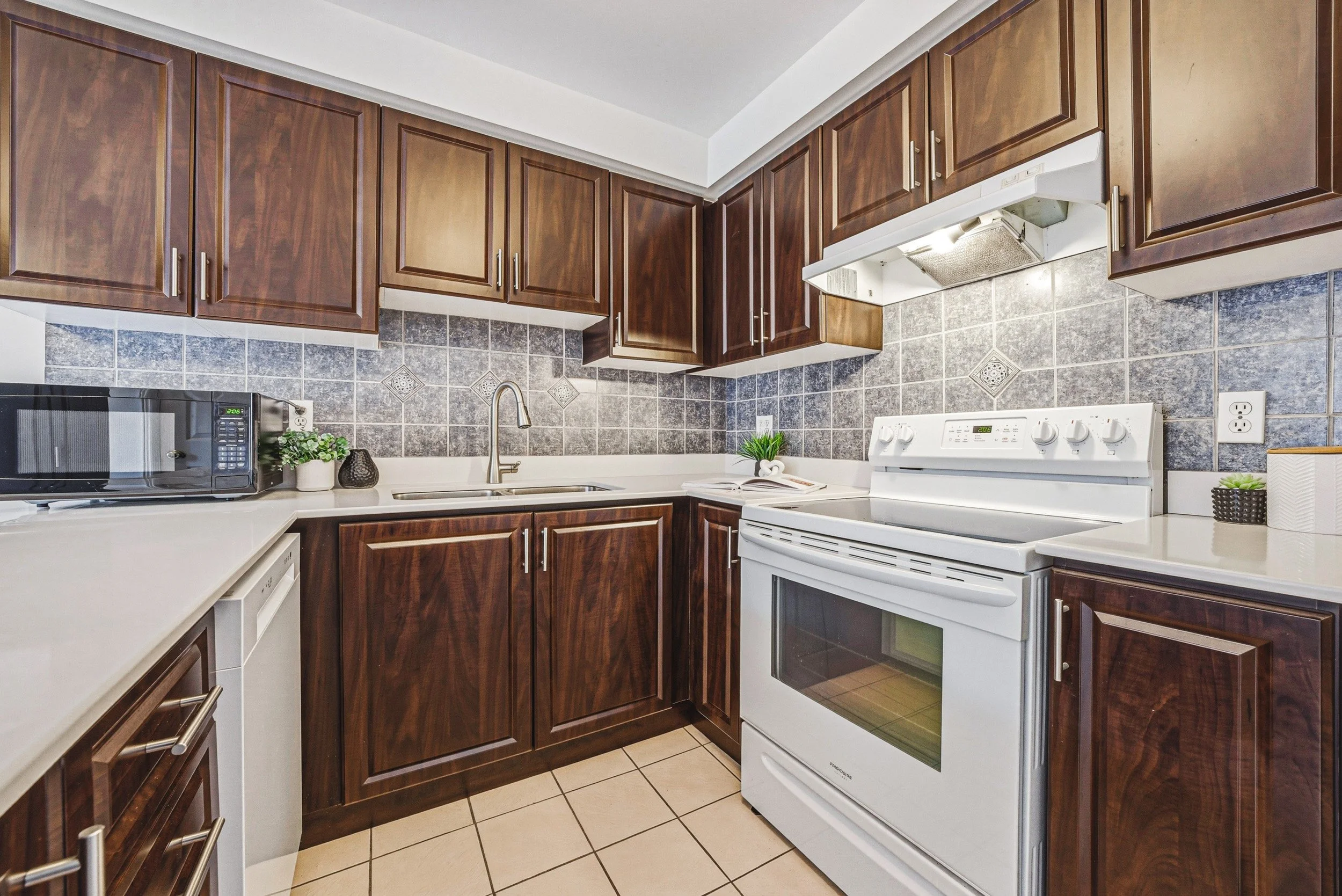 13 - 3140 Fith Line #28, Mississauga.jpg