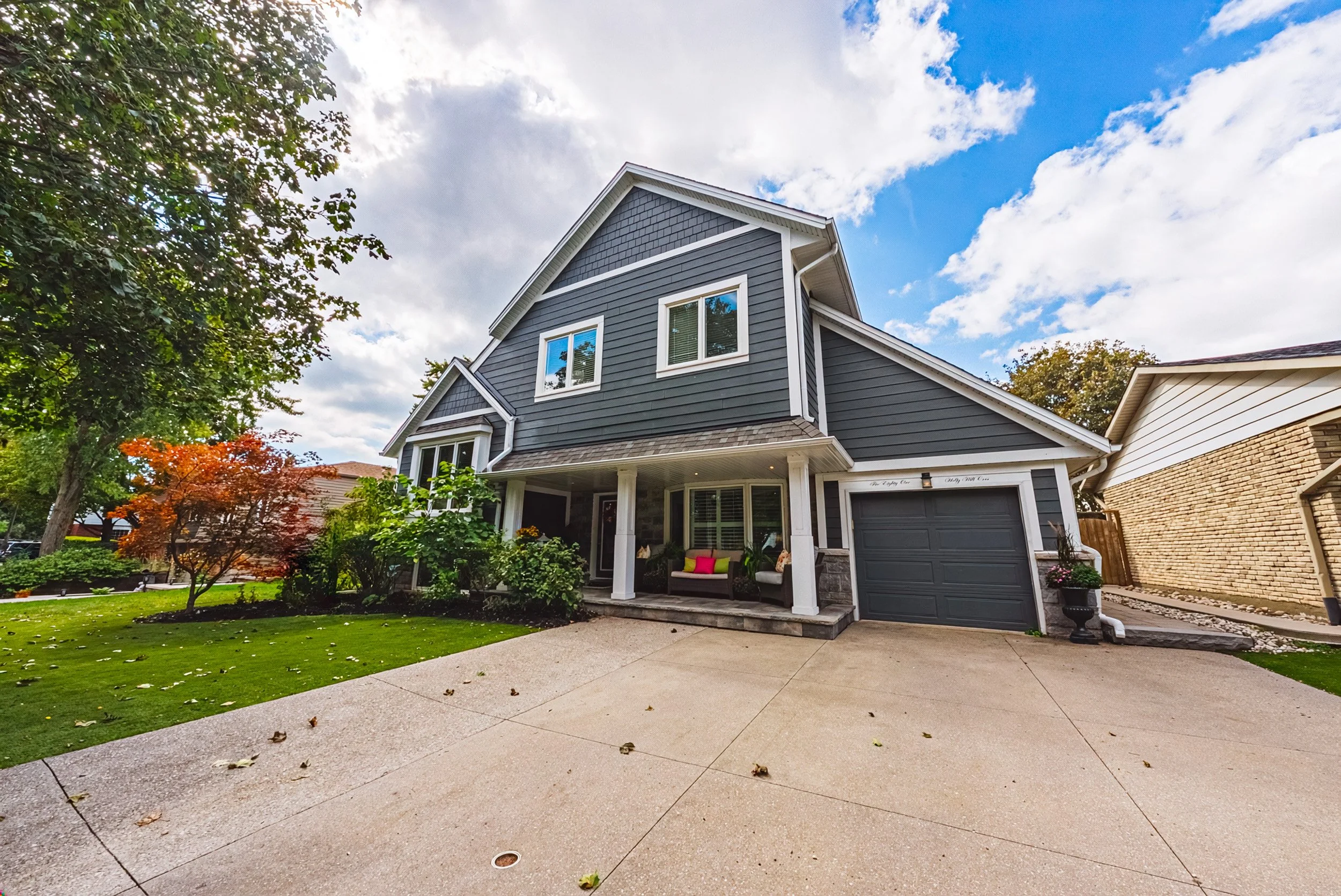 1 - 581 Holly Hill Cres, Burlington.jpg