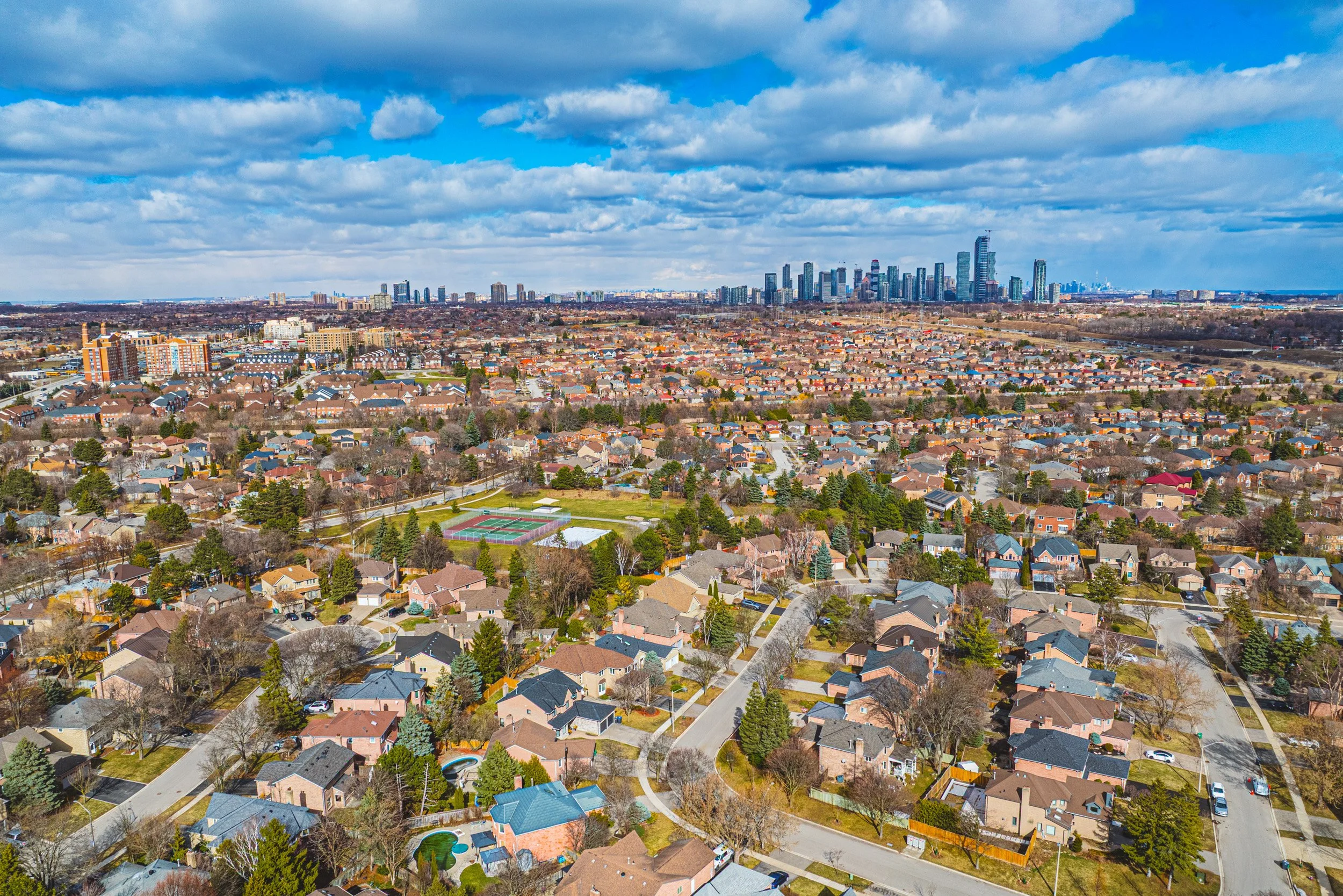 9 - 1595 Flamborough Cr EXT.jpg