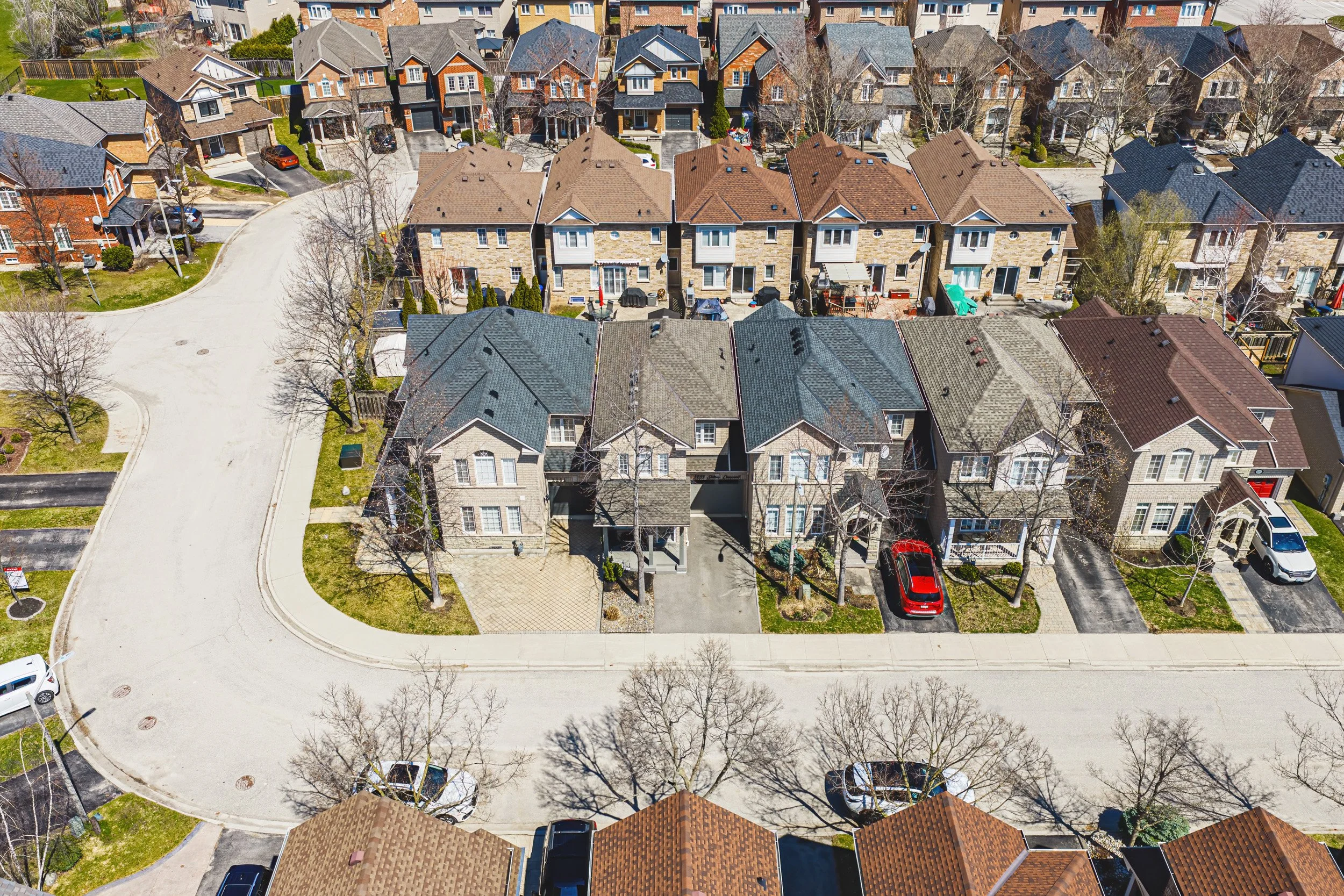 32 - 2259 Seton Cres, Burlington.jpg