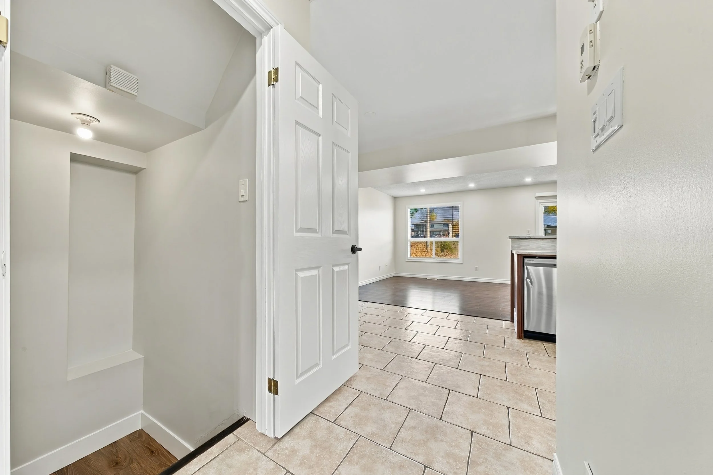 38-35 Thames Wy Hamilton.jpg