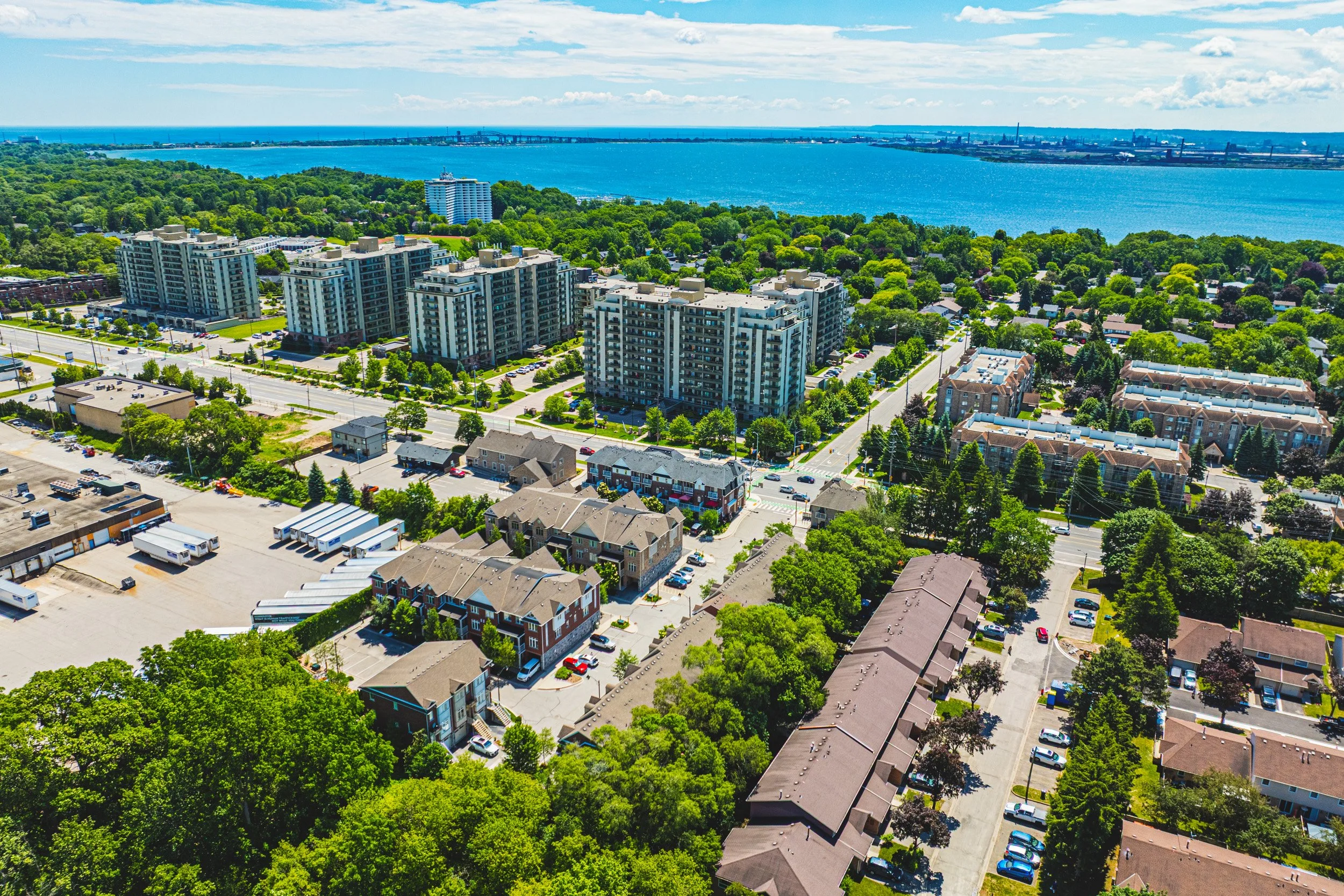 29 - 14-18 Plains Rd W, Burlington.jpg