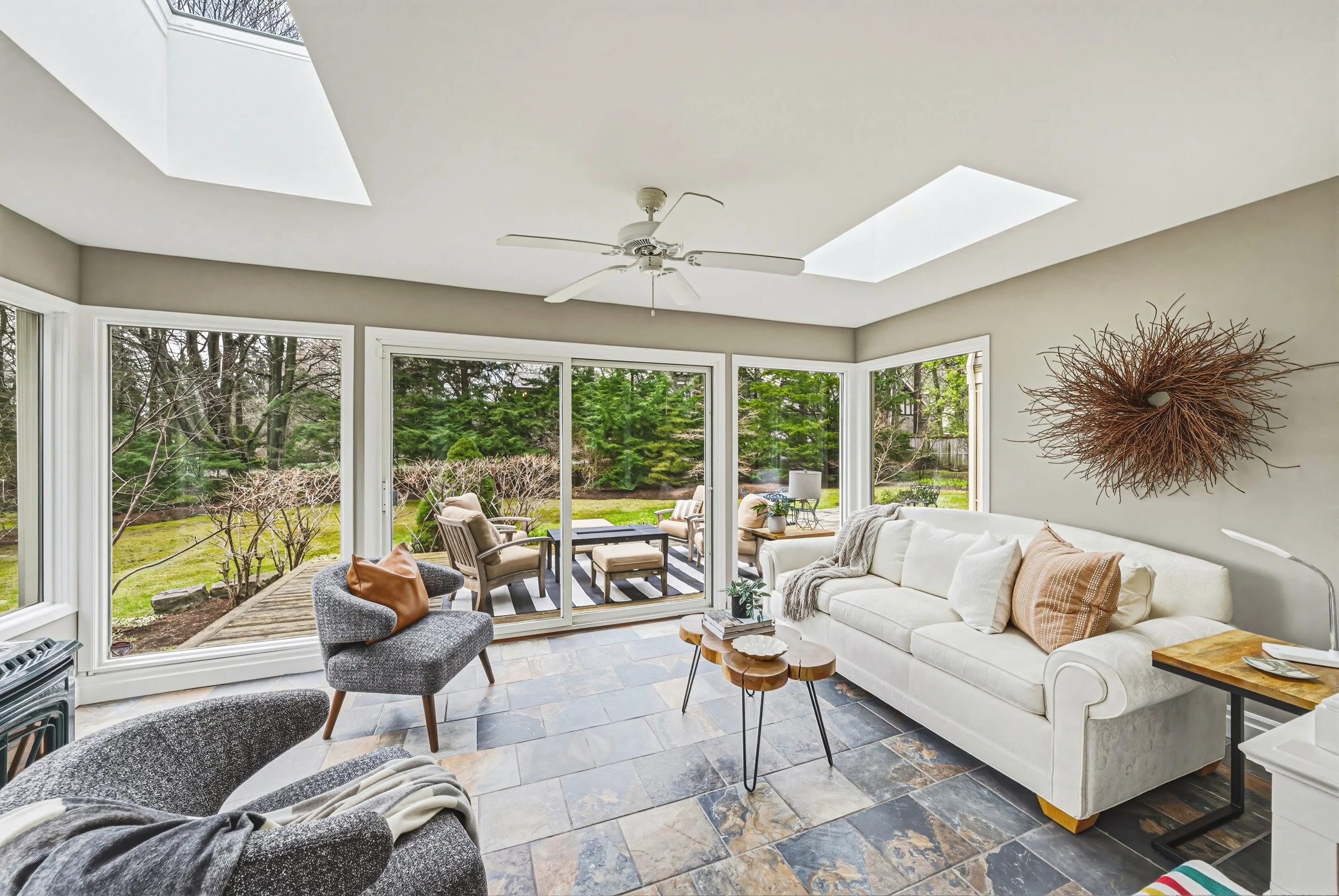 21 - 7 Colonial Cres, Oakville.jpg