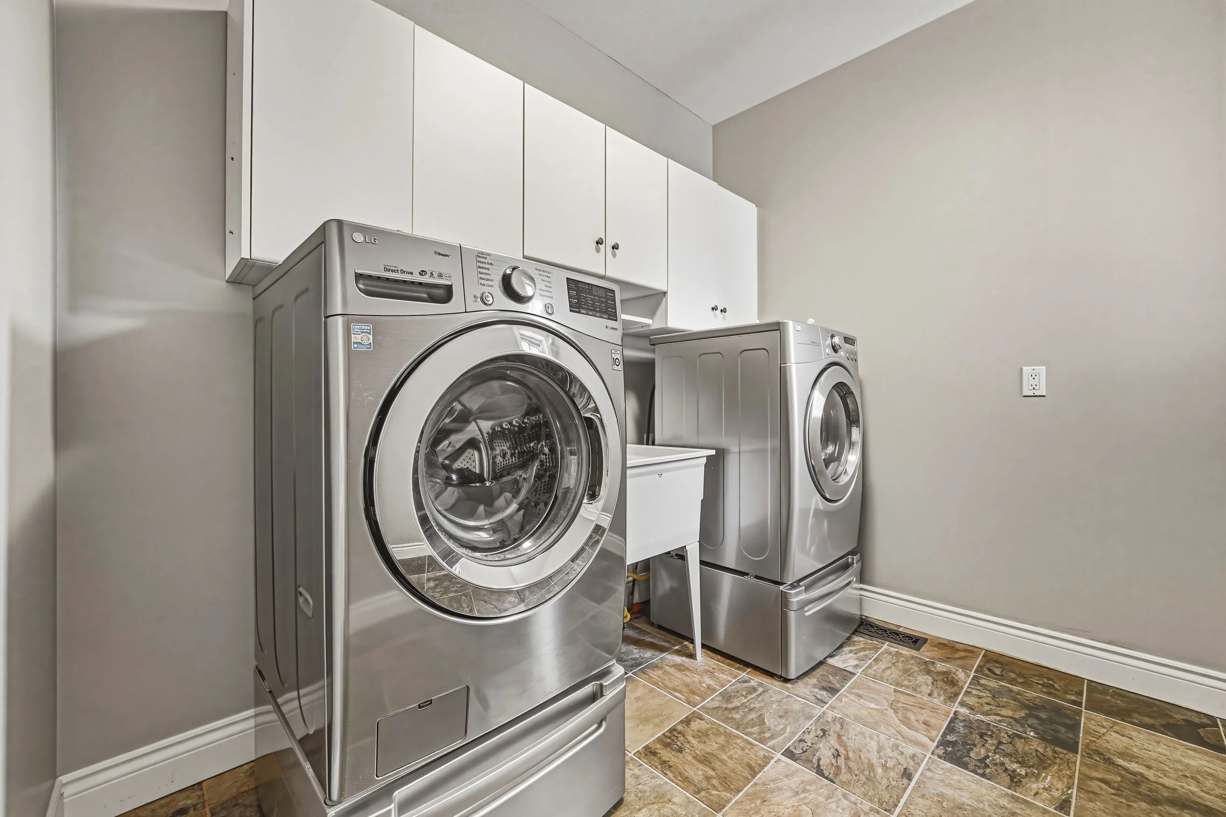38 - 845 Hidden Valley Rd, Kitchener.jpg