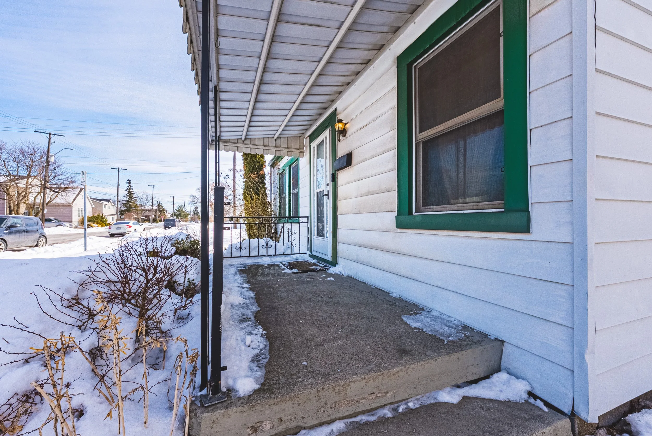 3 - 28 Munn FRONT RE.jpg