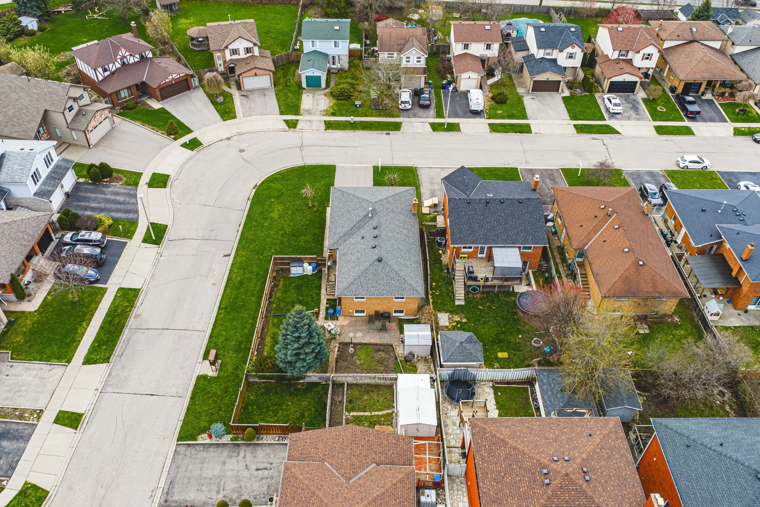 35 - 117 Stonyburn Cres, Cambridge.jpg