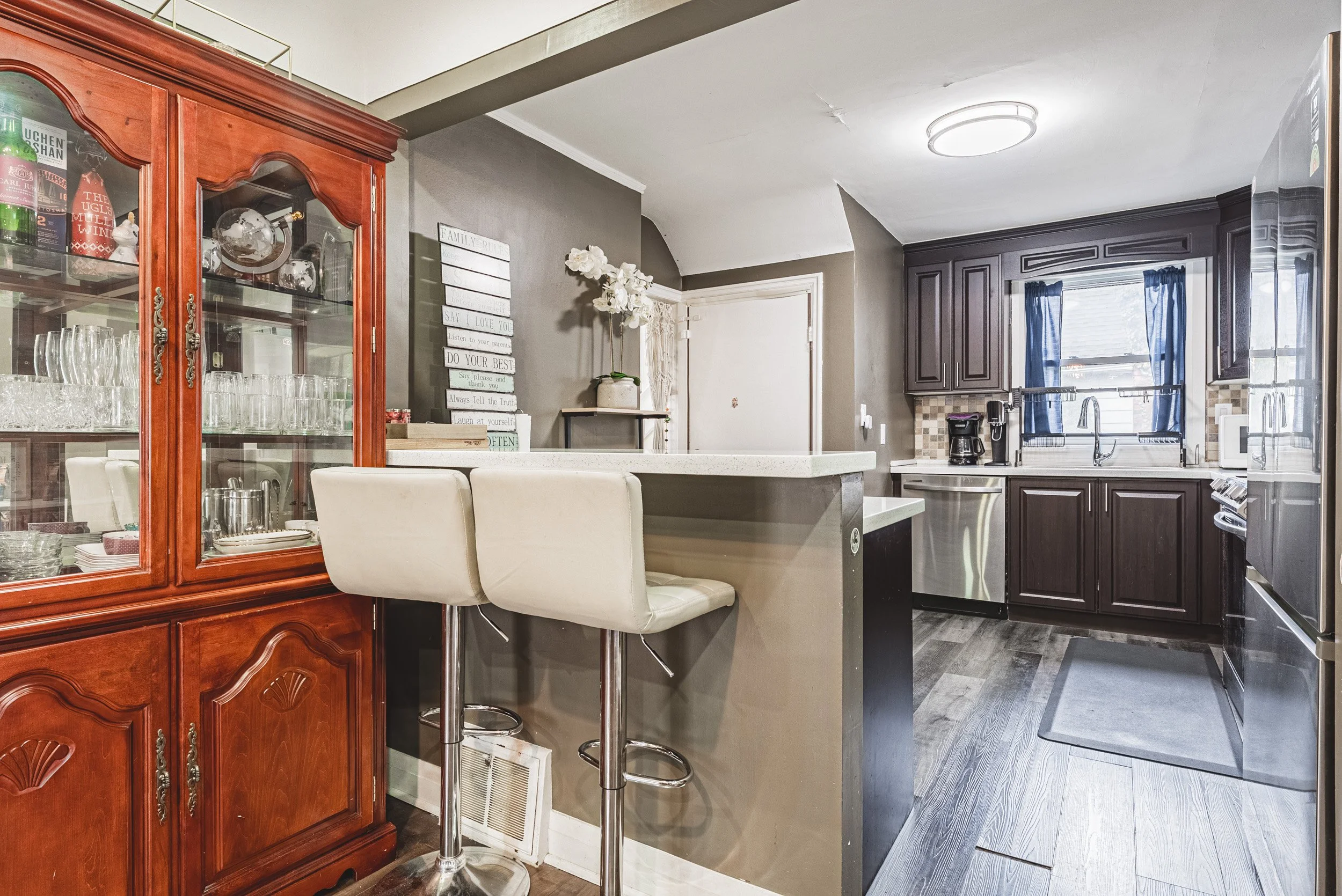 11 - 5 West 3rd St, Hamilton.jpg