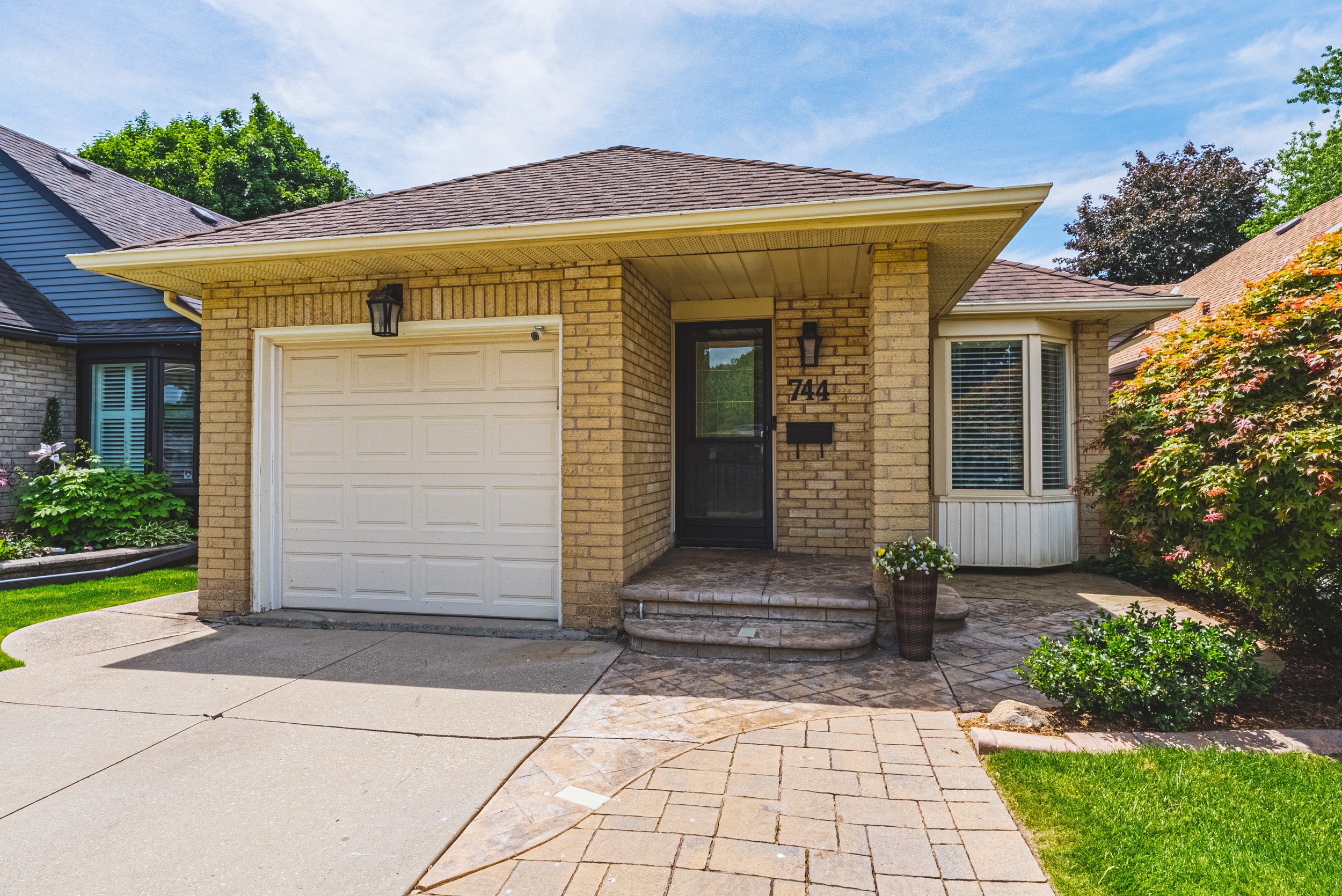 3 - 744 Miriam Cres, Burlington.jpg