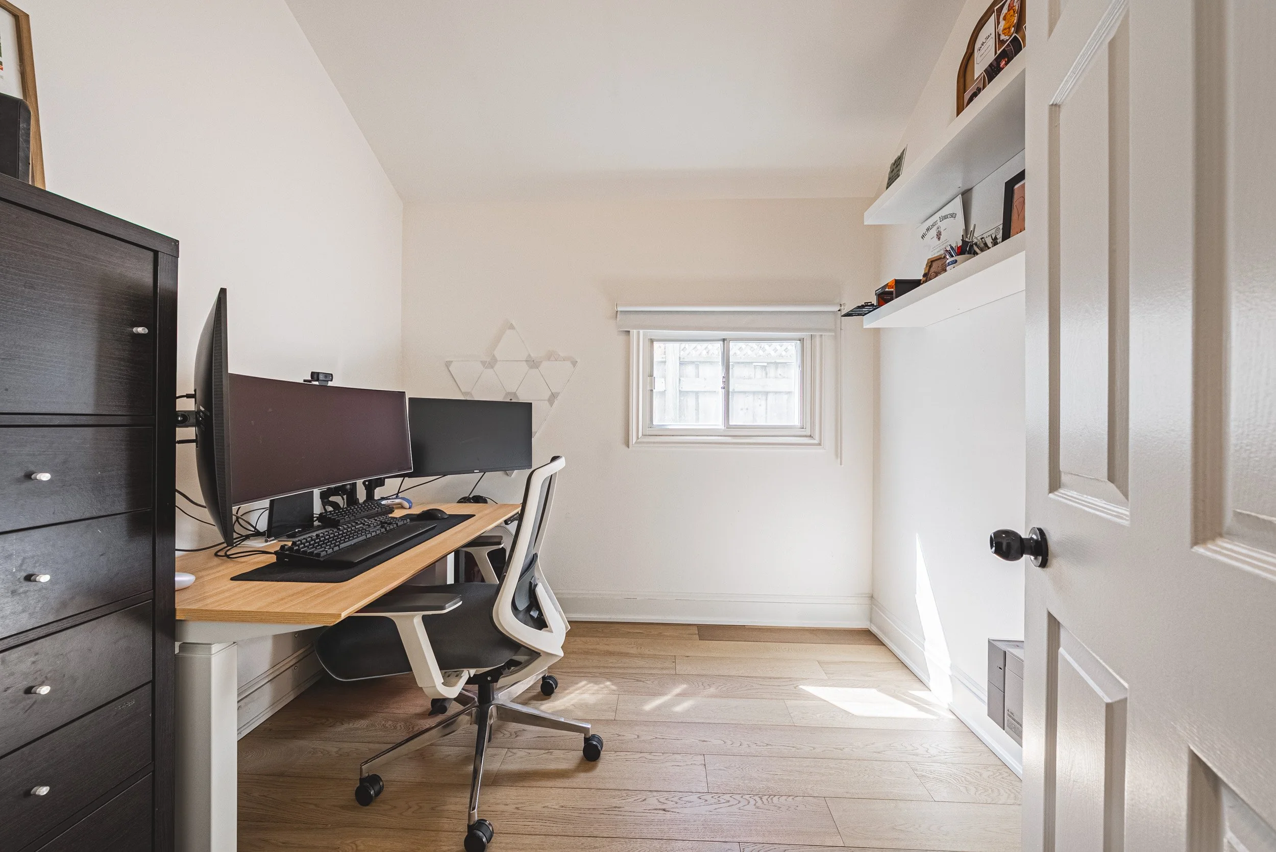 16 - 121 Paisley Blvd E, Mississauga.jpg