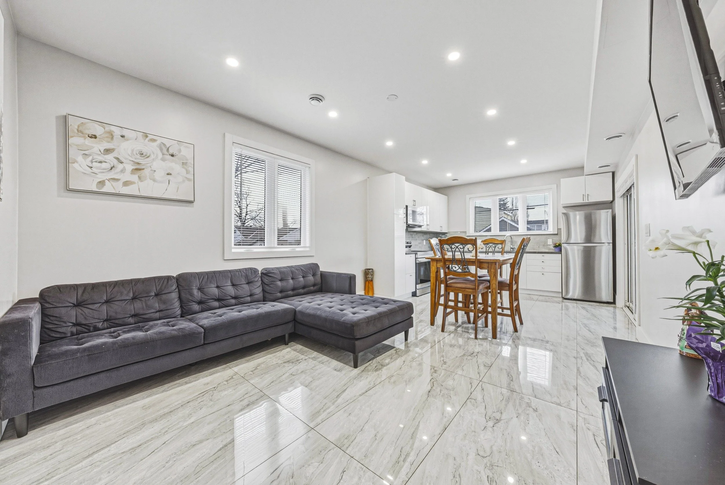 10 - 68 Vansitmart Ave, Hamilton.jpg