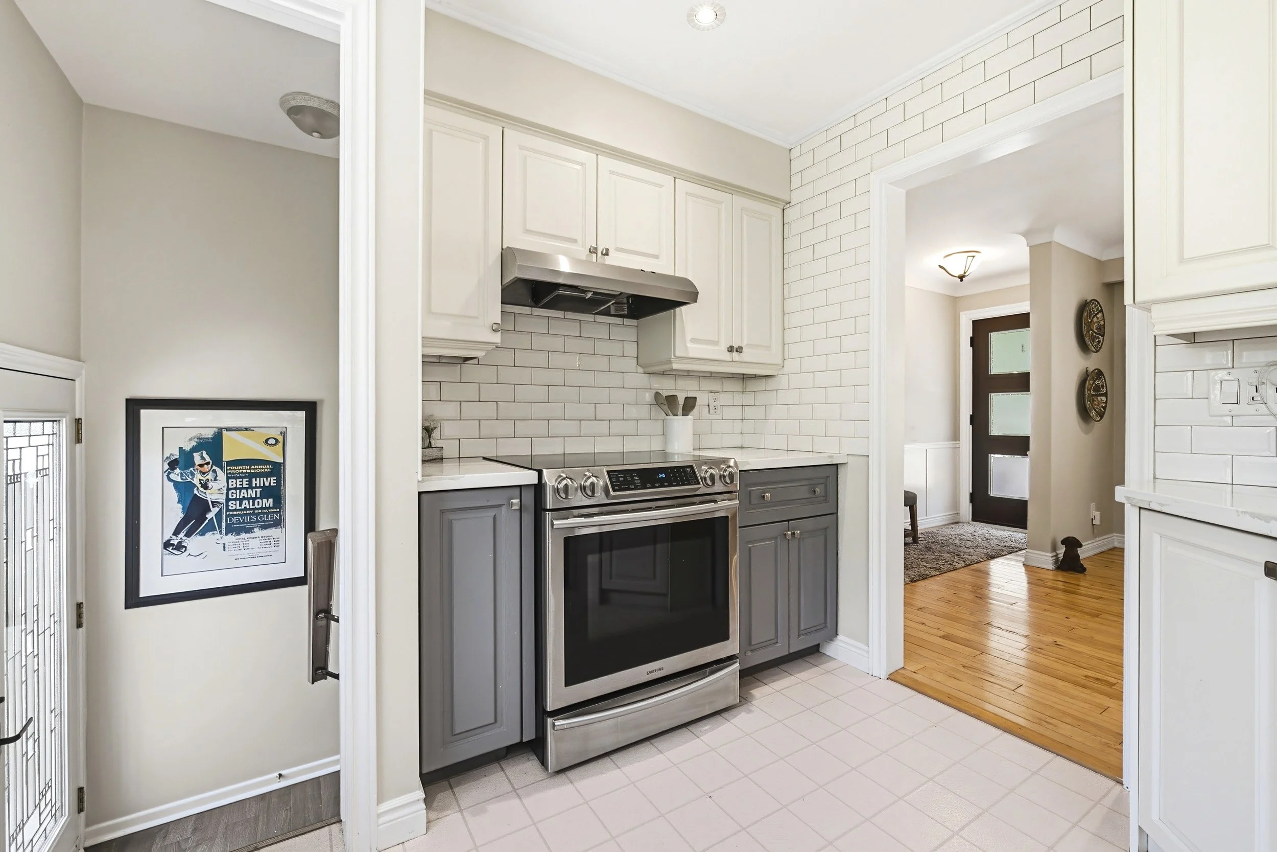 19 - 3384 Manfred Dr, Burlington.jpg