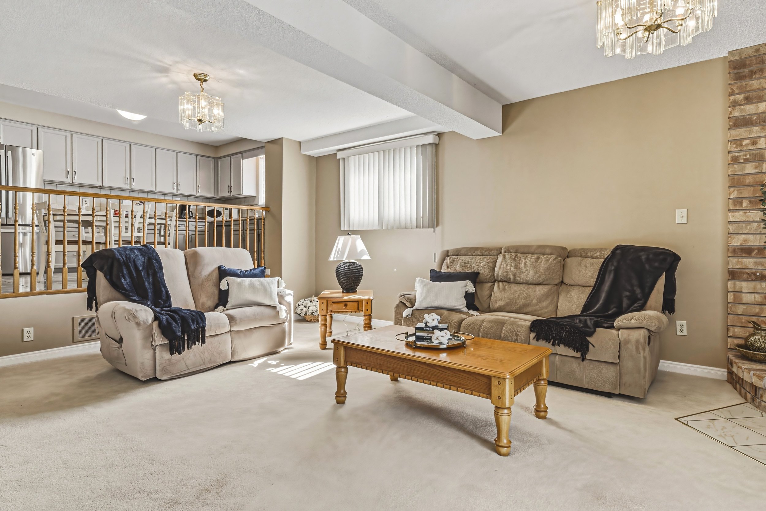 23 - 565 Stone Church Rd W, Hamilton.jpg