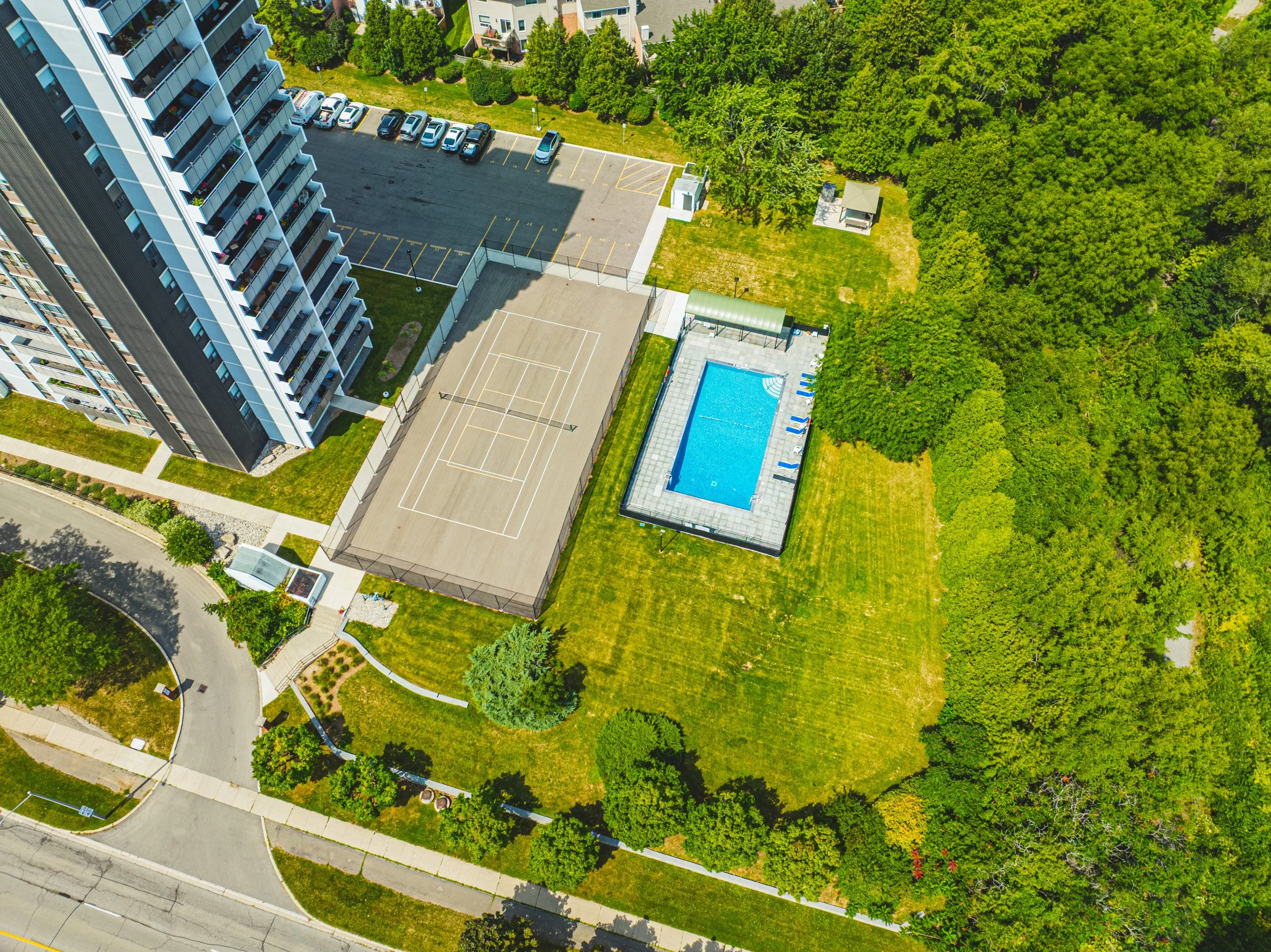 8 - 2055 Upper Middle Rd #1507, Burlington.jpg