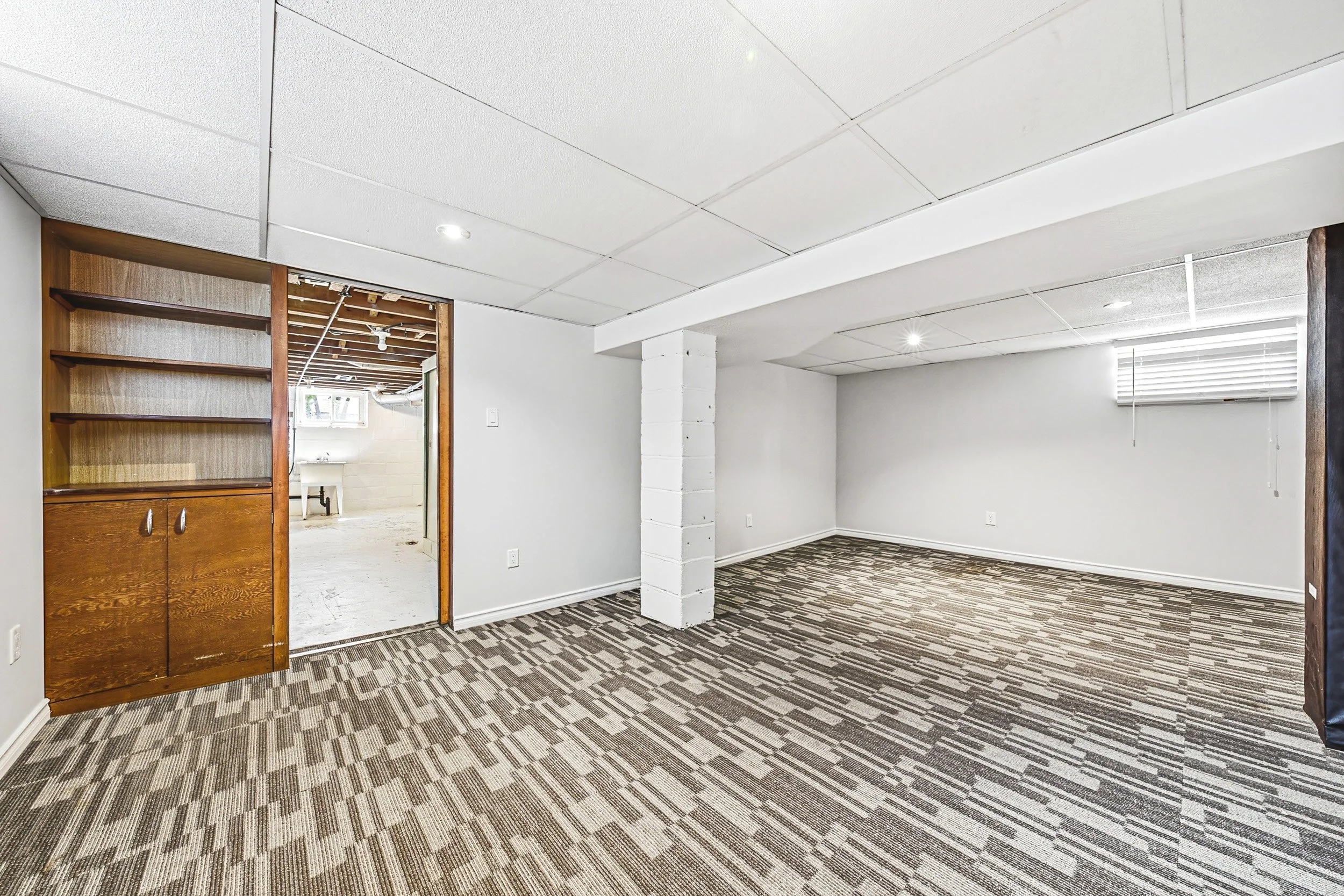 15 - 203 W 2nd St, Hamilton.jpg