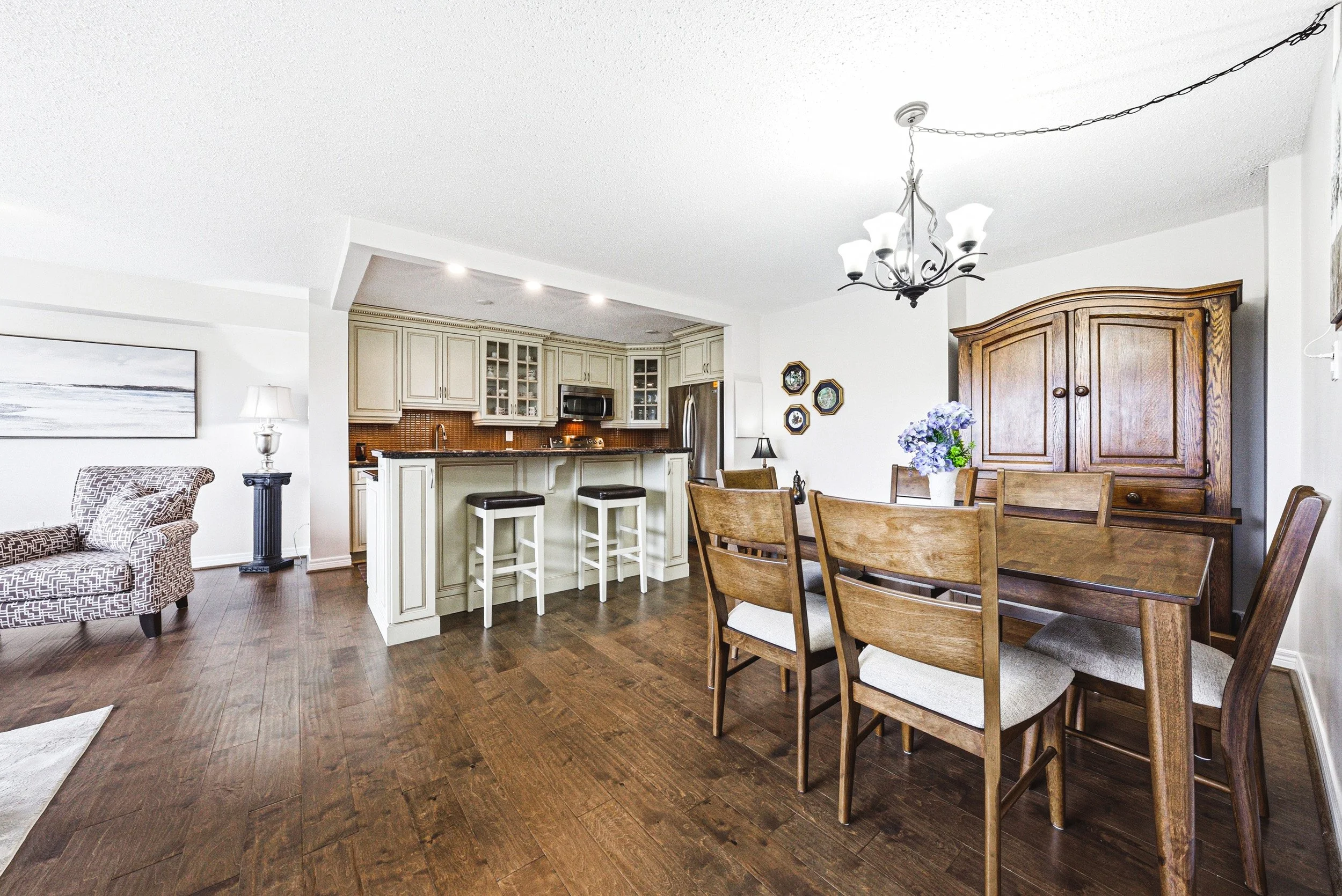 5 - 2055 Upper Middle Rd #901, Burlington.jpg
