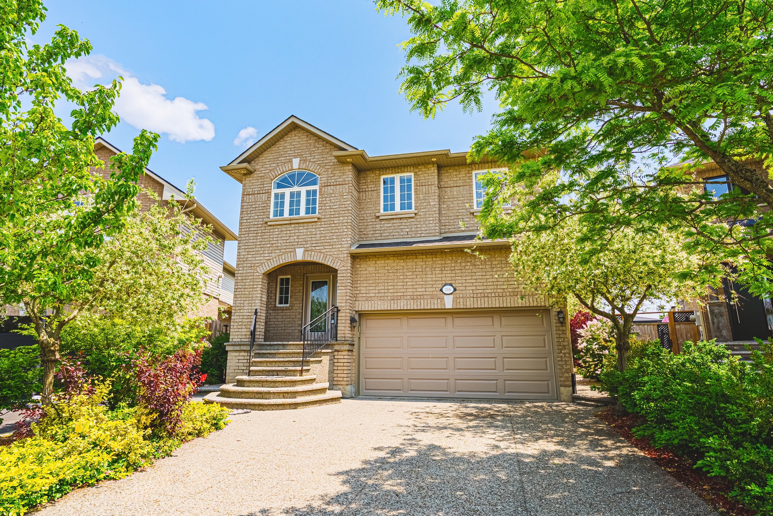 2 - 148 Meadow Wood Cres, Stoney Creek.jpg