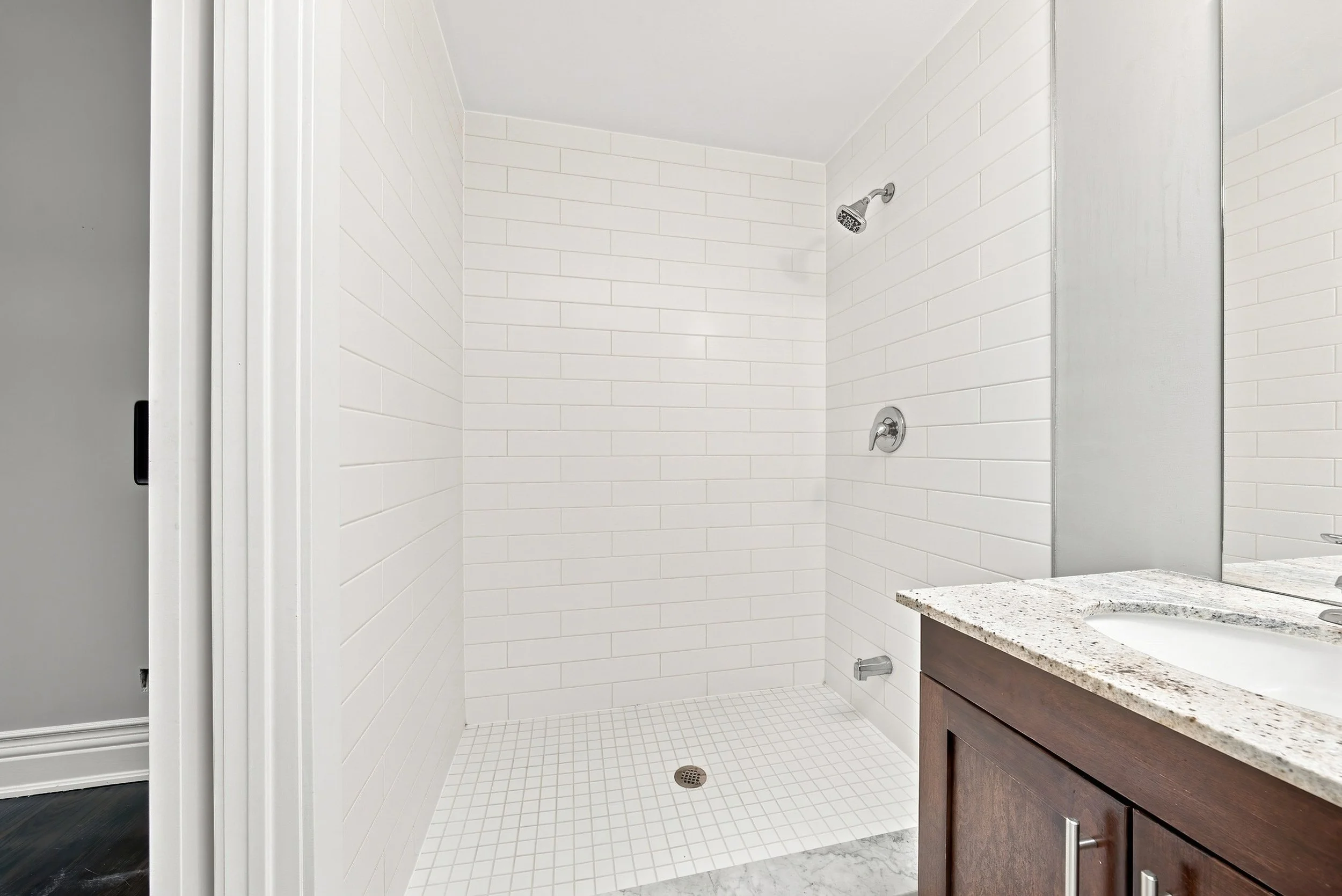27 - 200 Stinson St PH16, Hamilton.jpg