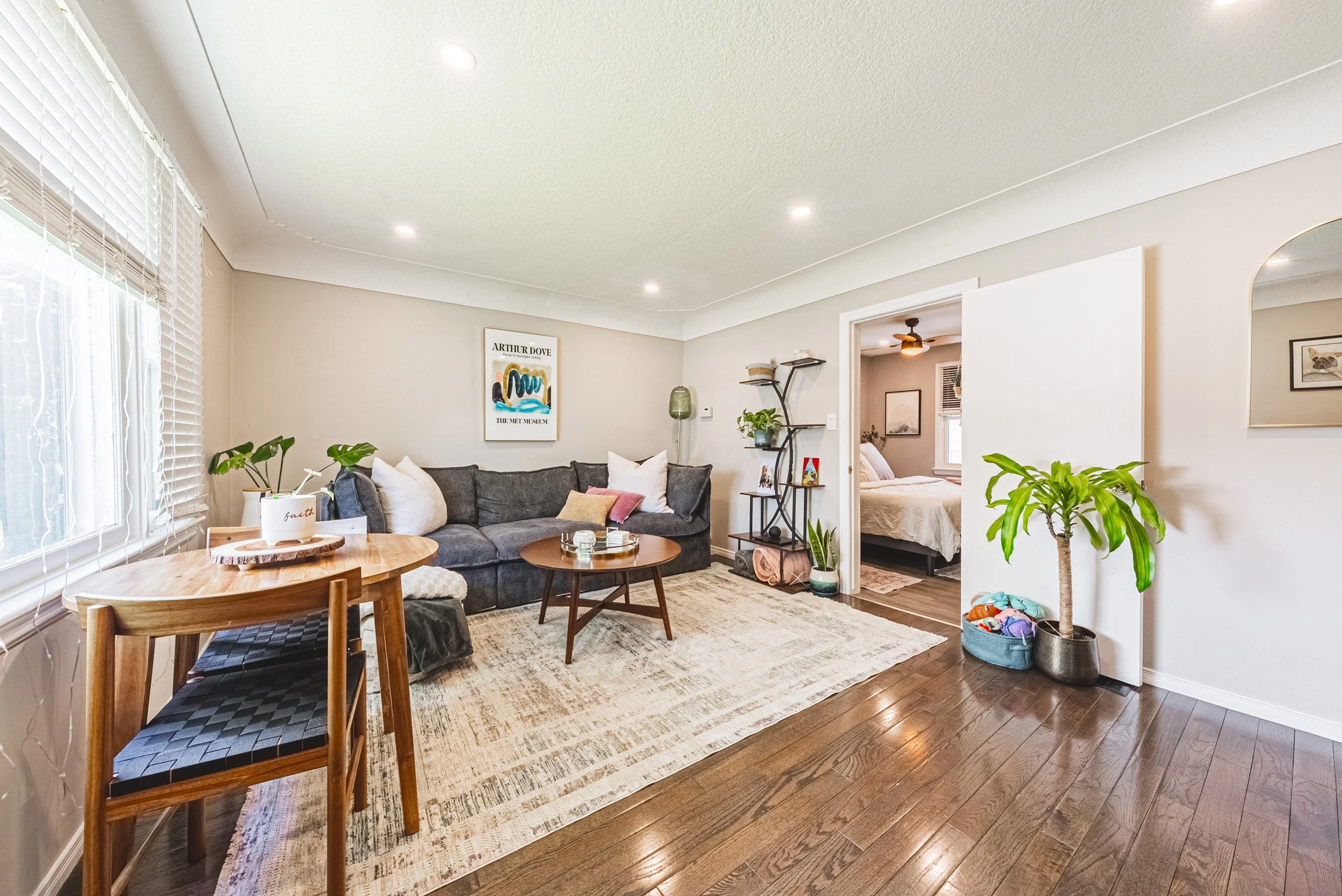 6 - 242 East 43rd St, Hamilton.jpg