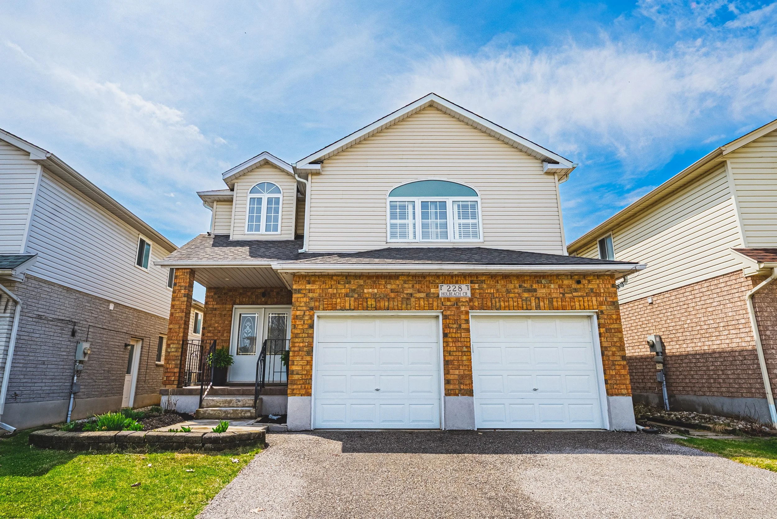 2 - 228 Holbeach Cres, Waterloo.jpg
