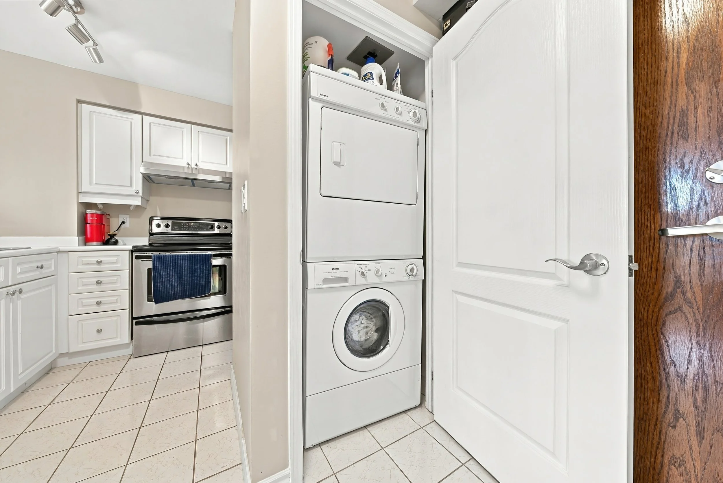18 - 1276 Maple Crossing Blvd #310, Burlington.jpg