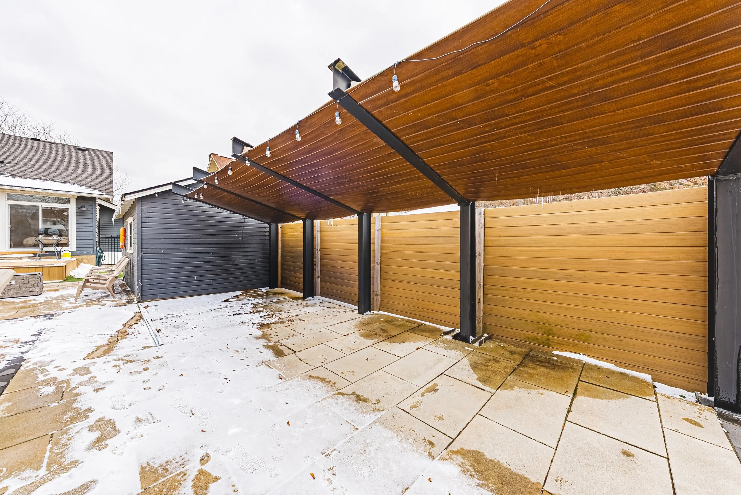 35 - 6 Nelles Blvd, Grimsby.jpg