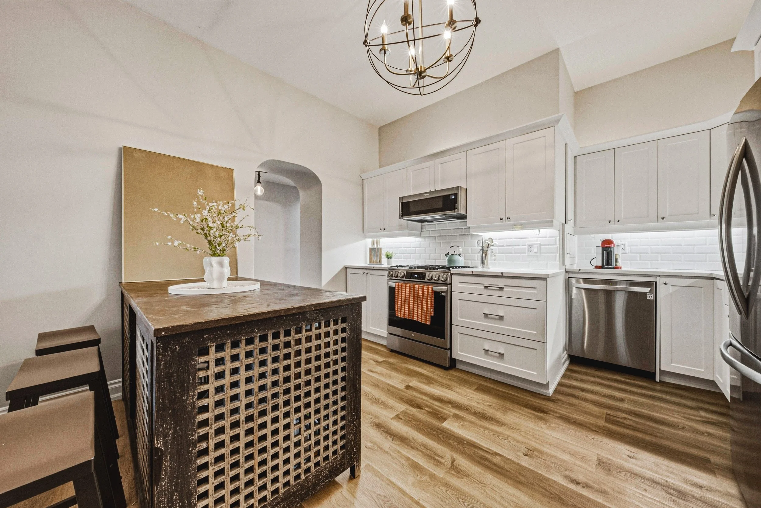 12 - 75 Pollock Ave, Cambridge.jpg
