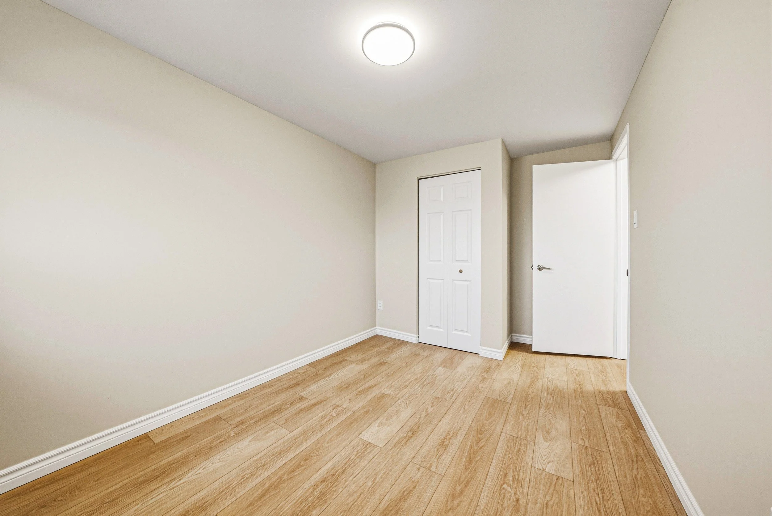 21 - 2-64 Bronte St, Milton.jpg