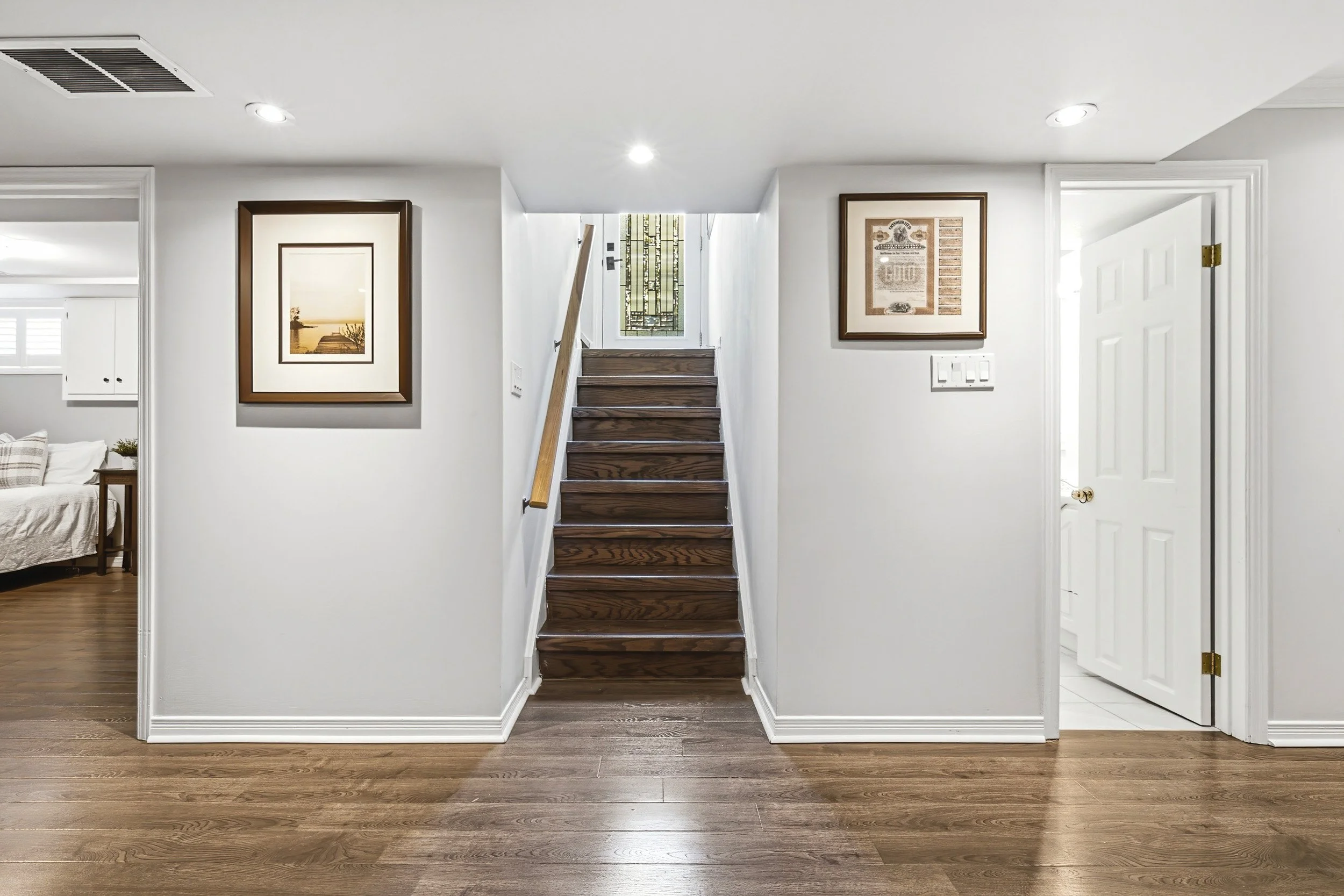 31 - 3384 Manfred Dr, Burlington.jpg