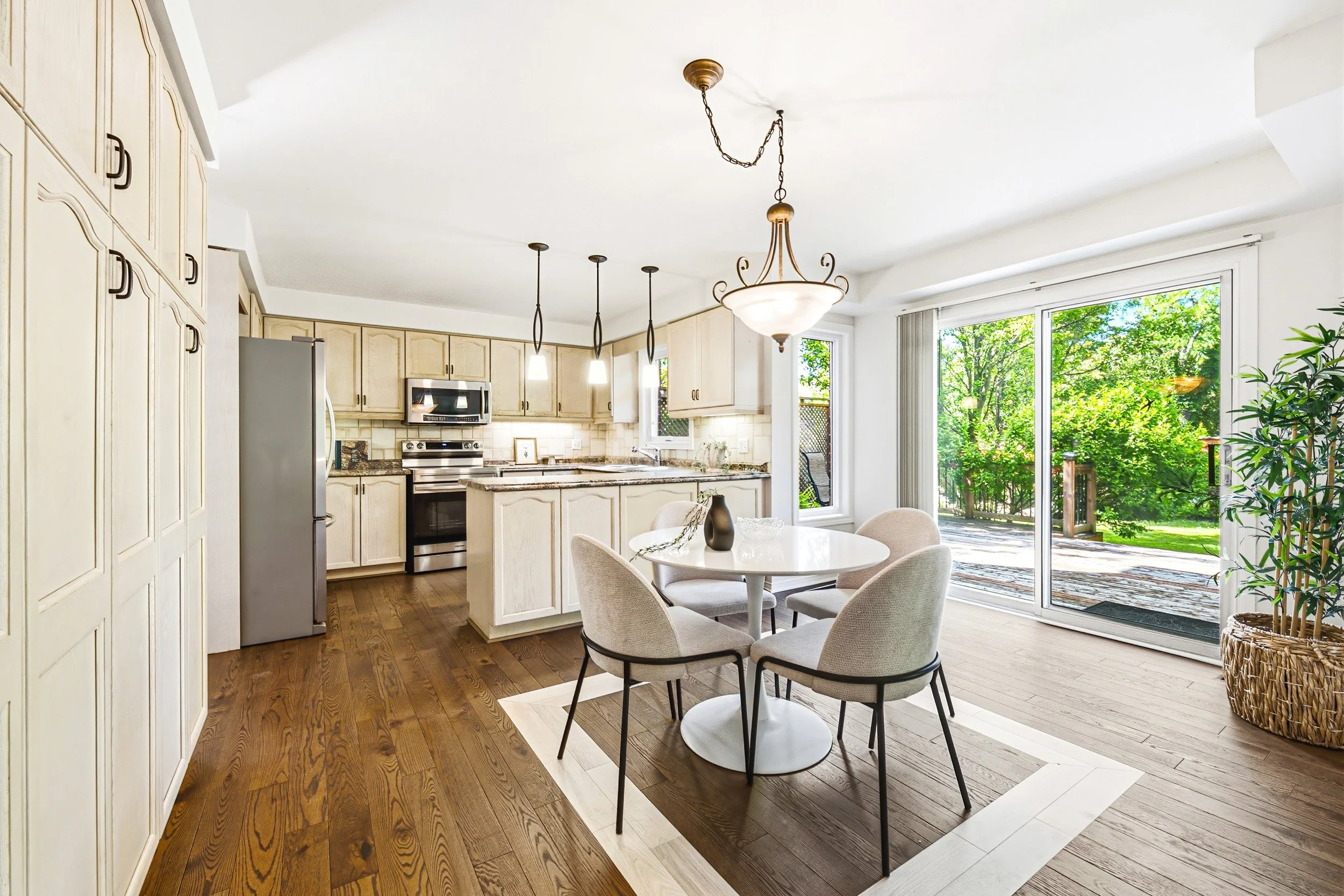 13 - 4153 Vermont Cres, Burlington.jpg