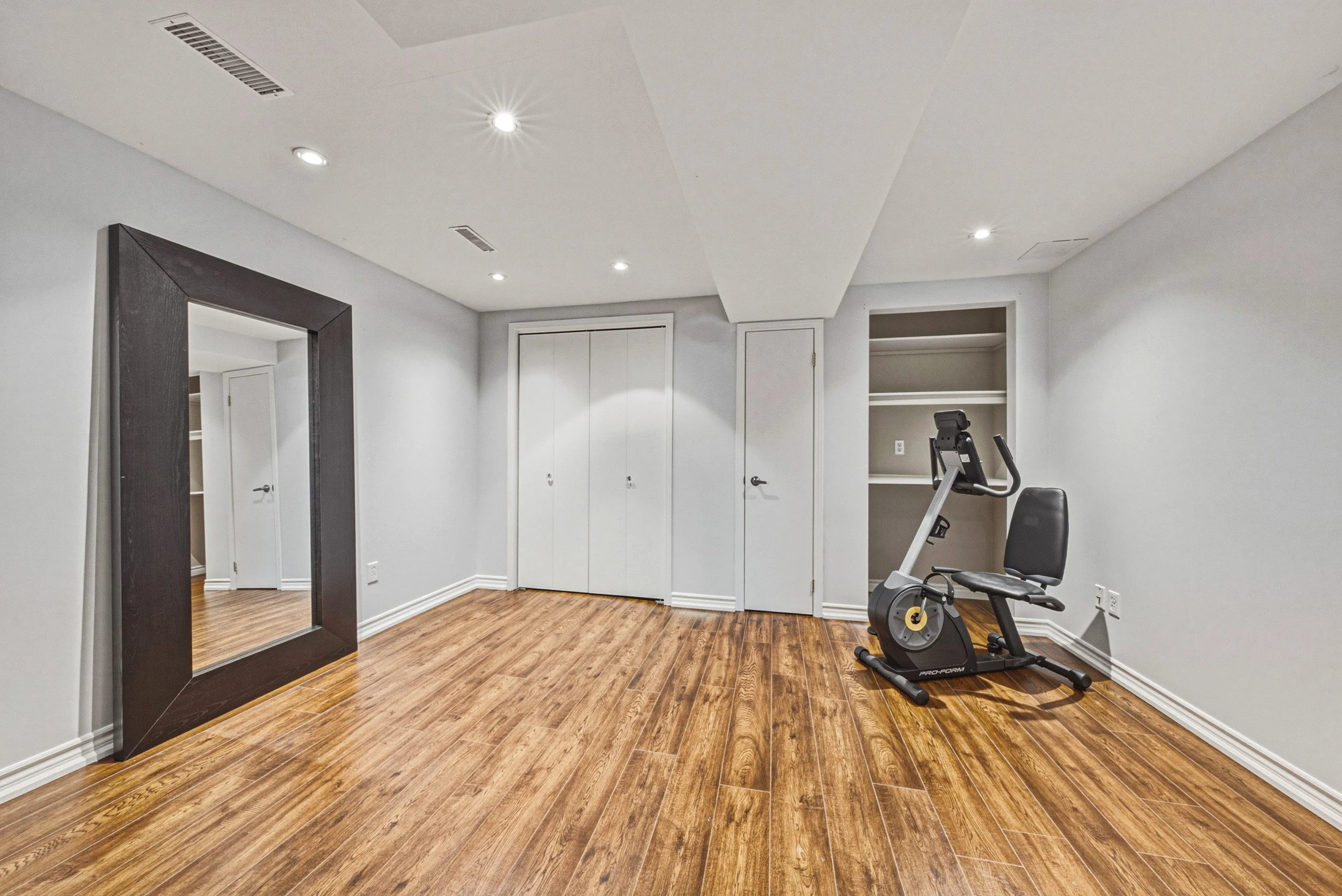 28 - 2206 Donald Rd, Burlington.jpg