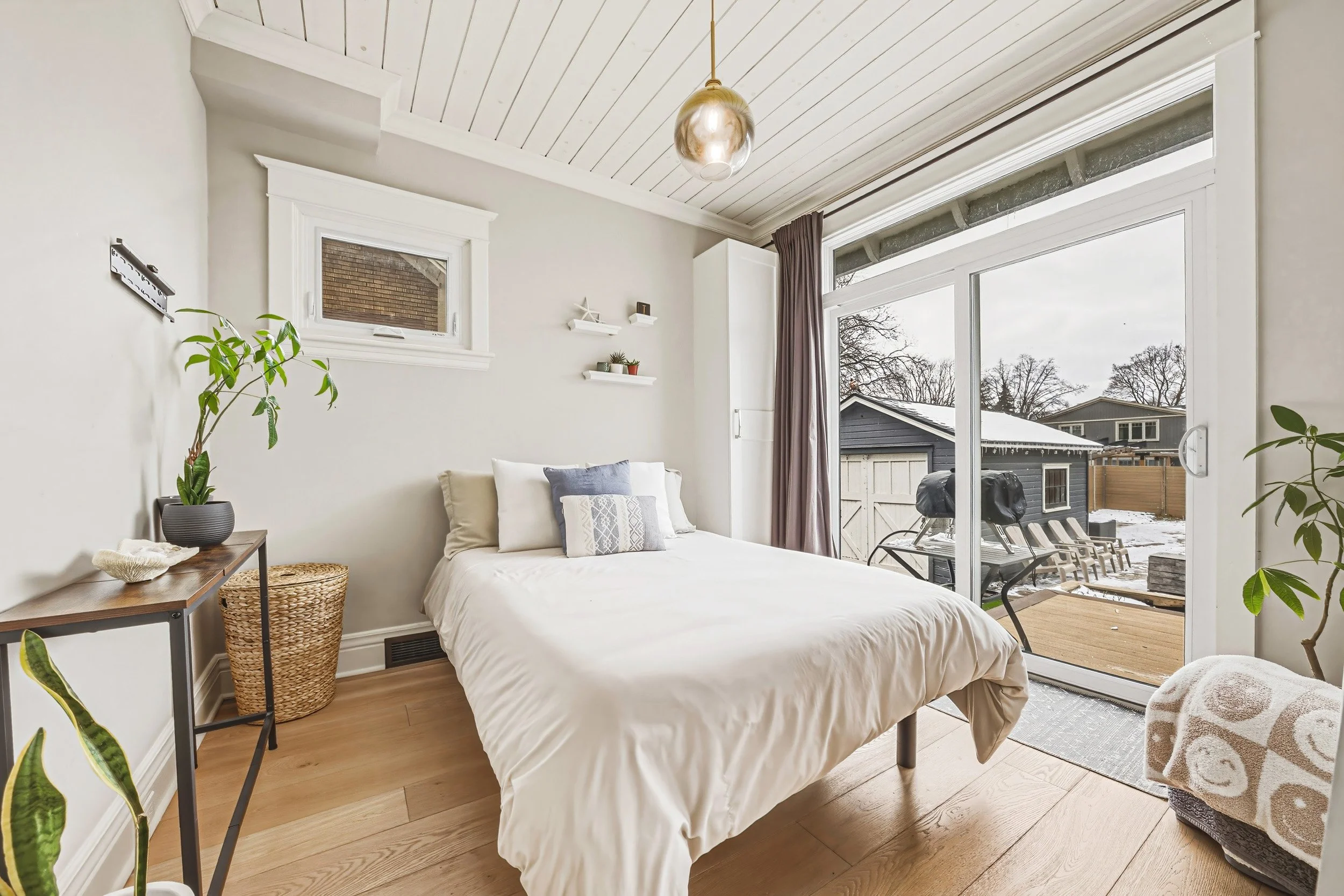 18 - 6 Nelles Blvd, Grimsby.jpg