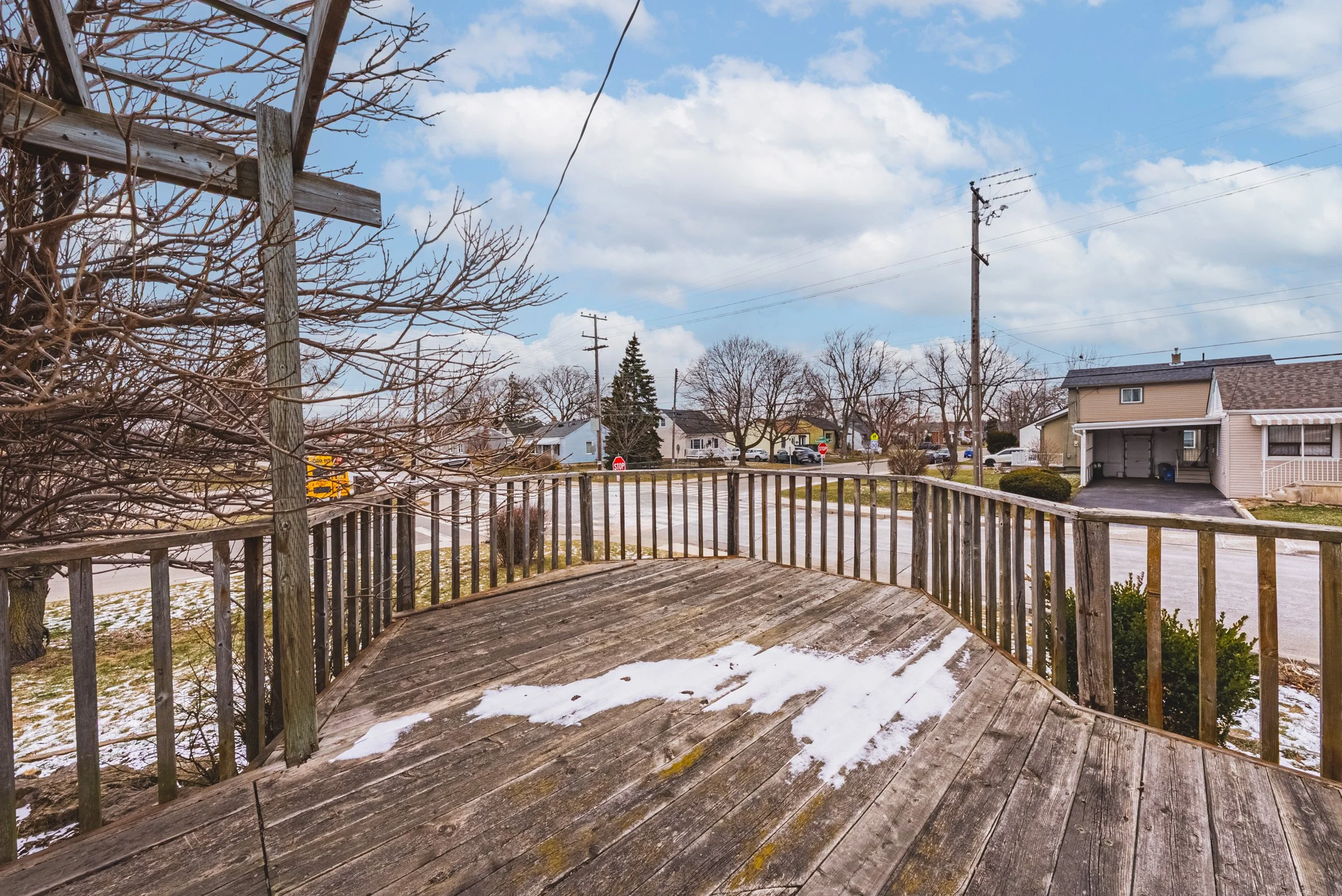 32 - 1124 Dunsmure, Hamilton.jpg