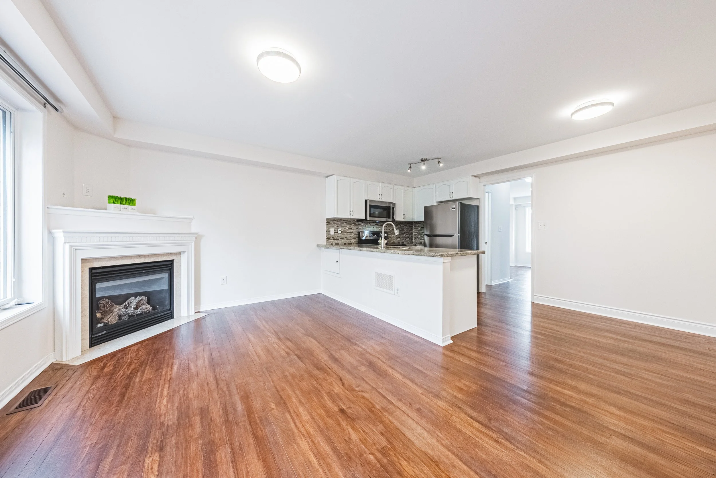 9 - 2412 Curtis Rd, Burlington.jpg