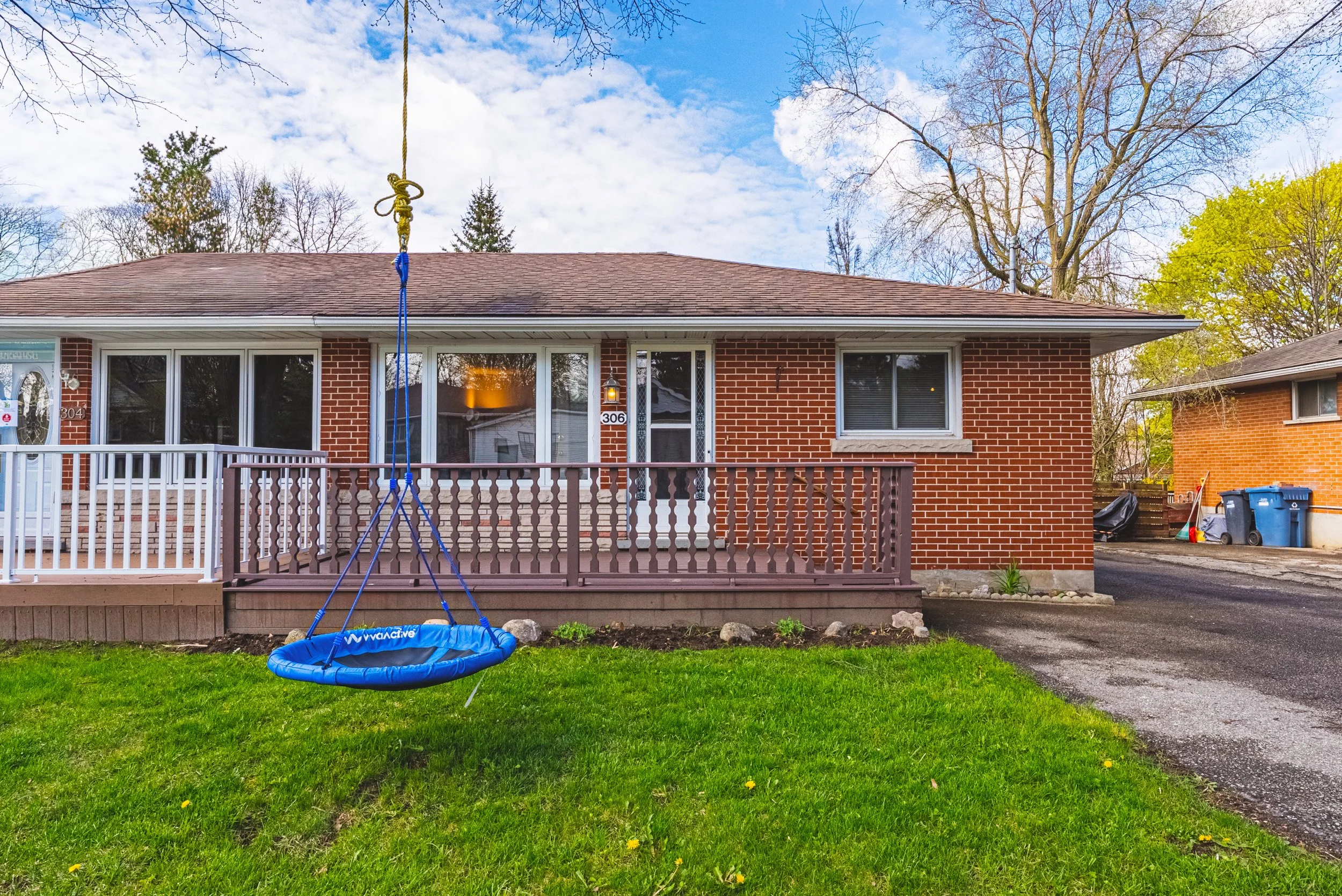 2 - 306 Victoria Rd, Guelph.jpg