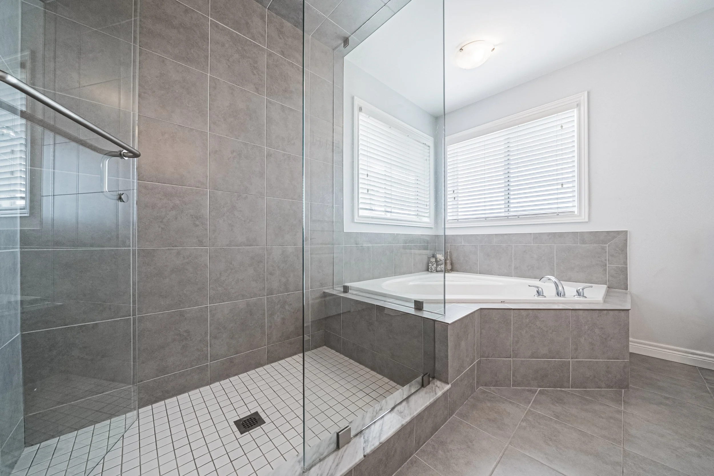 33-154 Keystone Cres, Hamilton.jpg