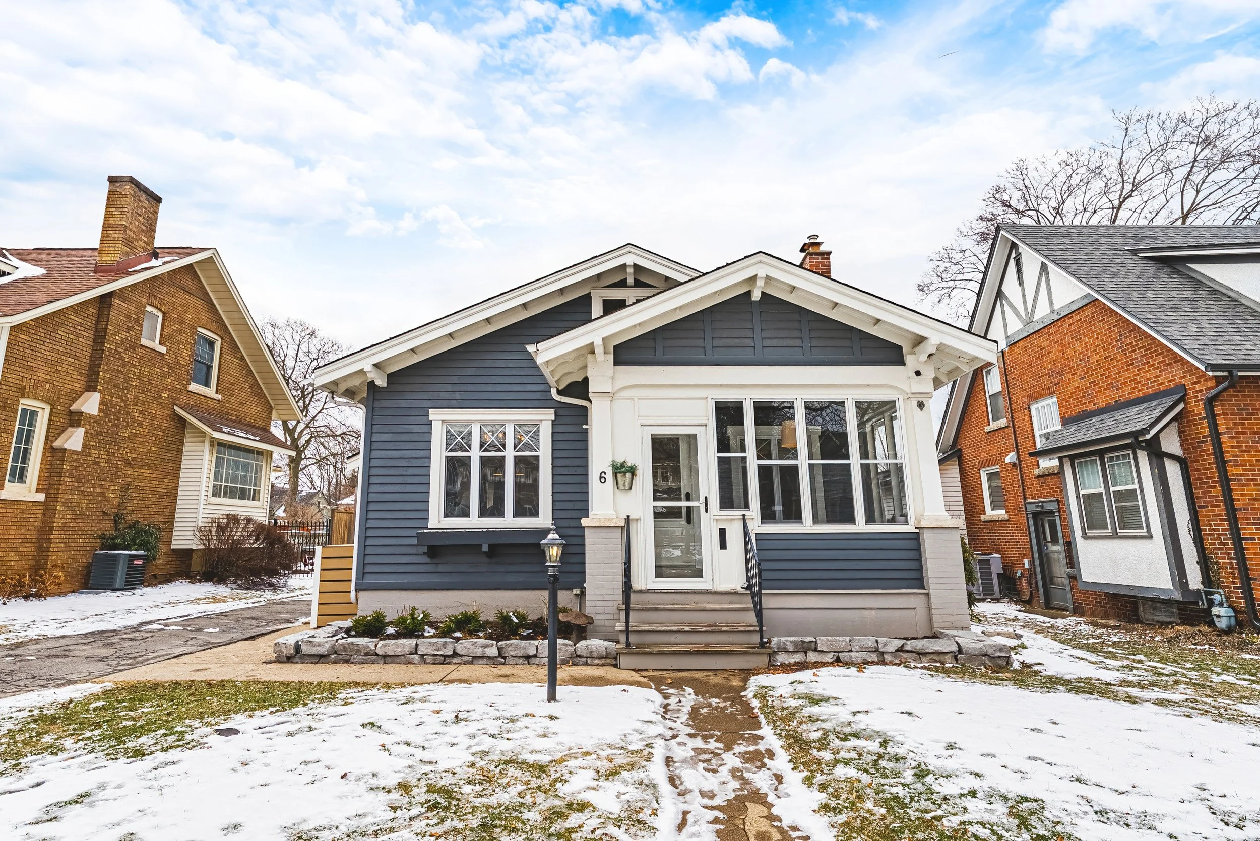 2 - 6 Nelles Blvd, Grimsby.jpg