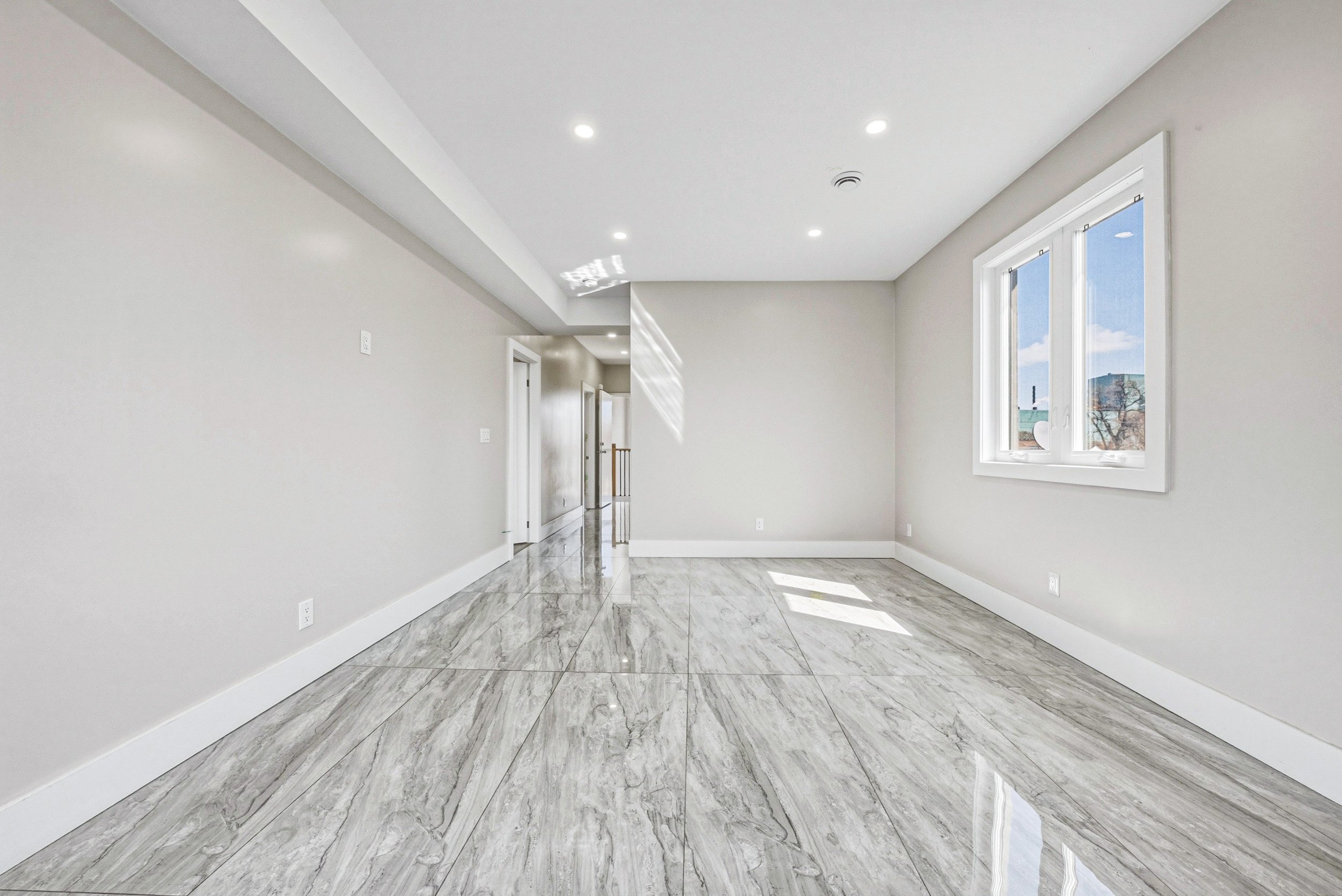 24 - 68 Vansitmart Ave, Hamilton.jpg