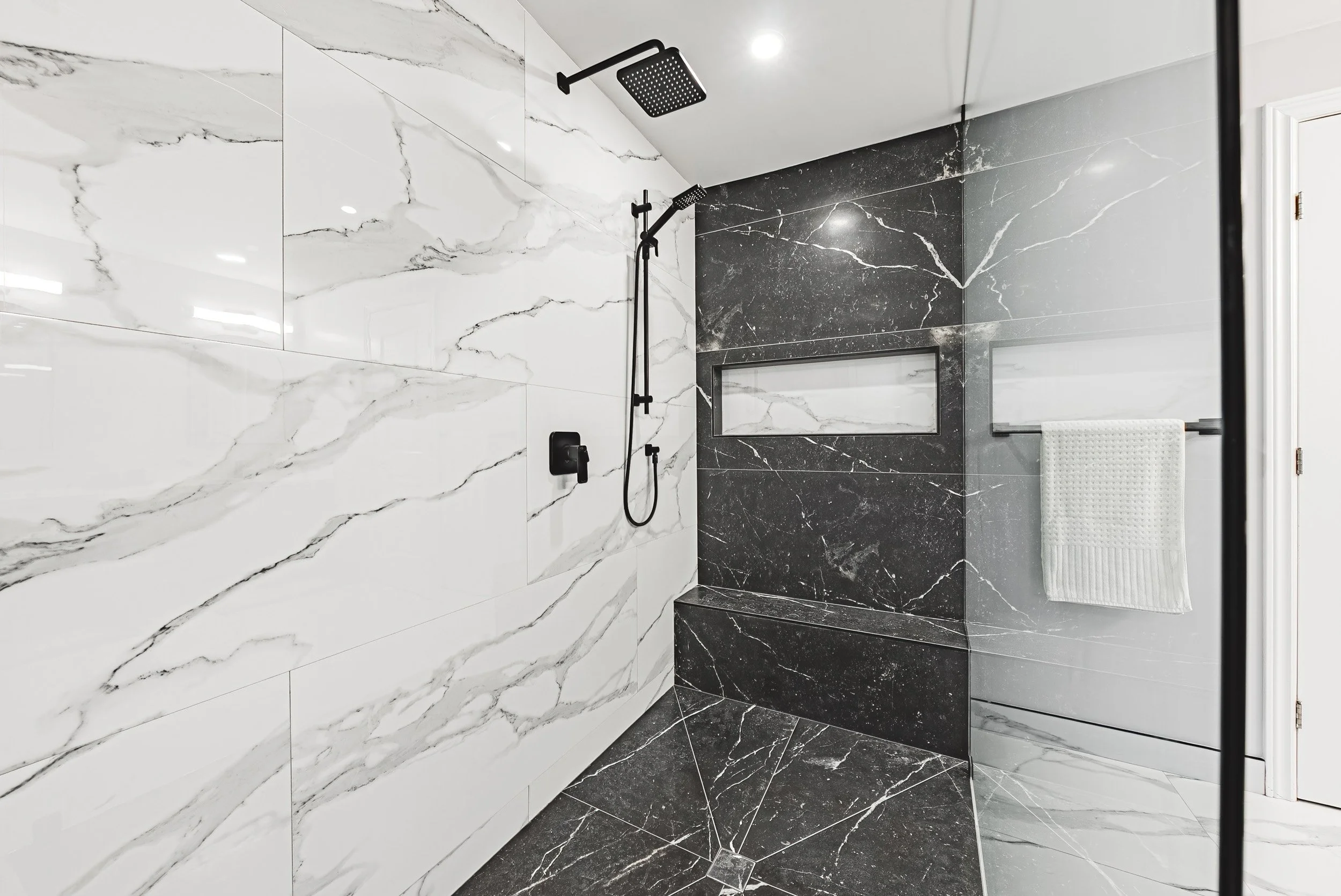 39 - 90 Robertson Rd, Ancaster.jpg