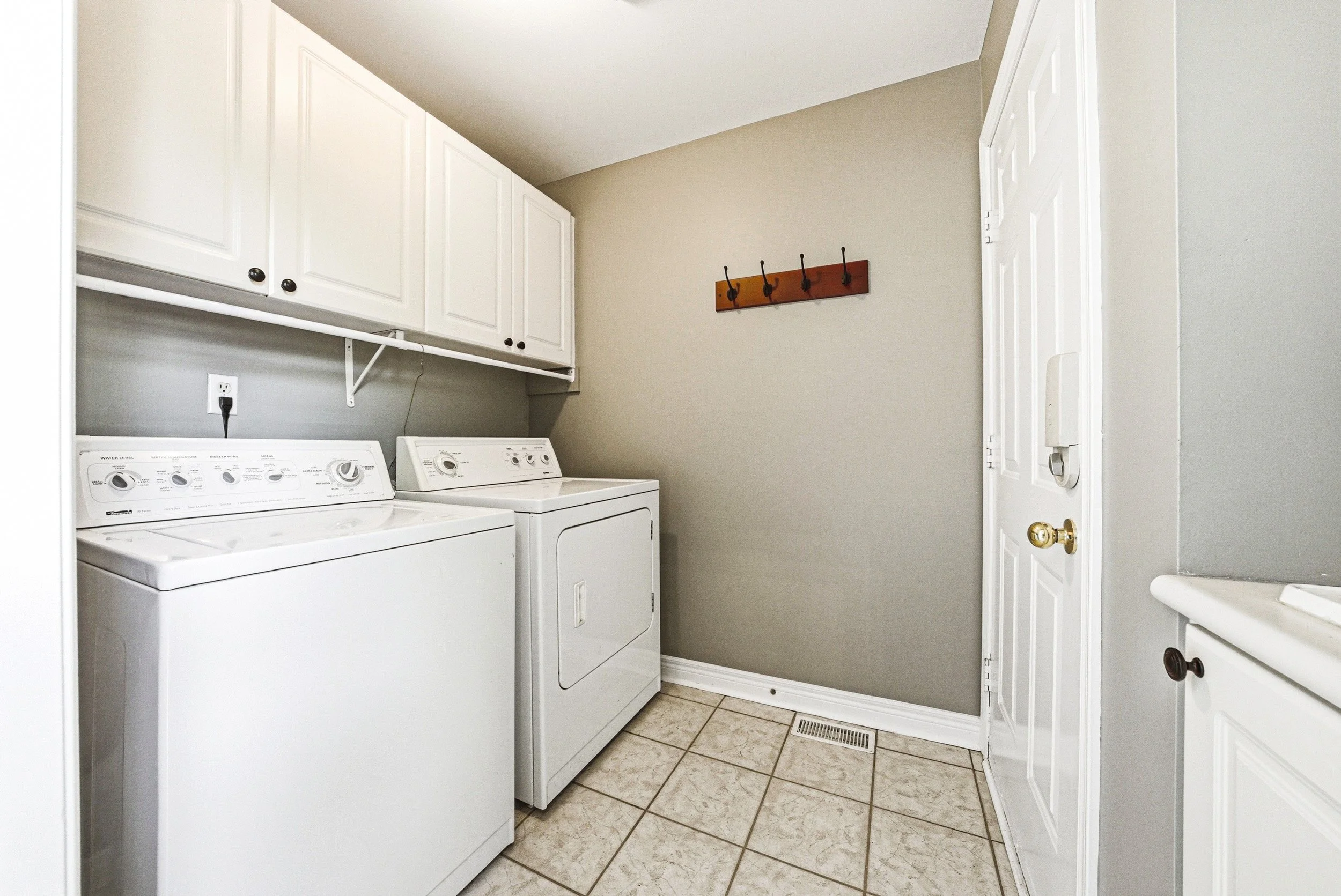22 - 105 Pinebrook Cir, Caledon.jpg