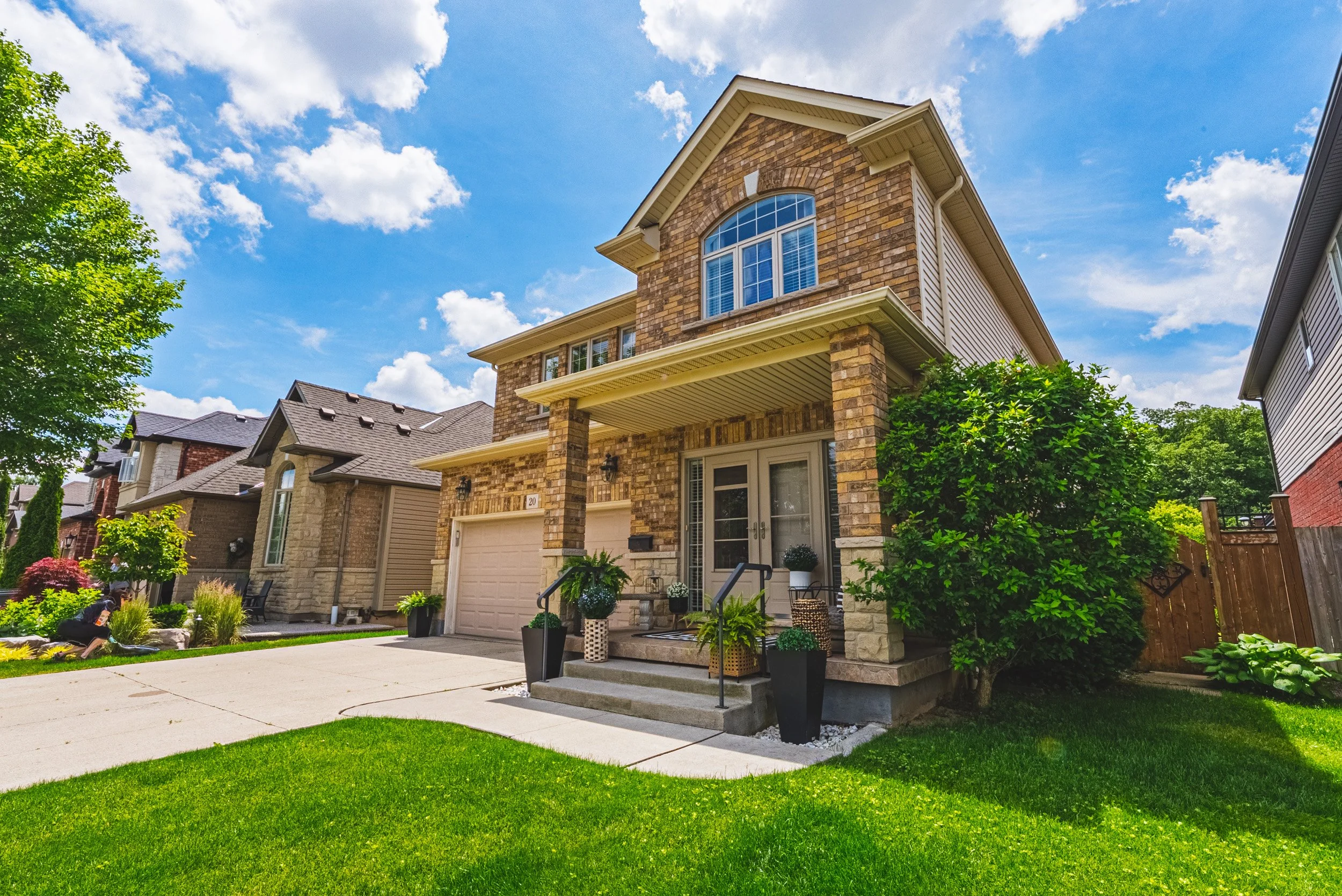 3 - 20 Degrow Cres, Binbrook.jpg