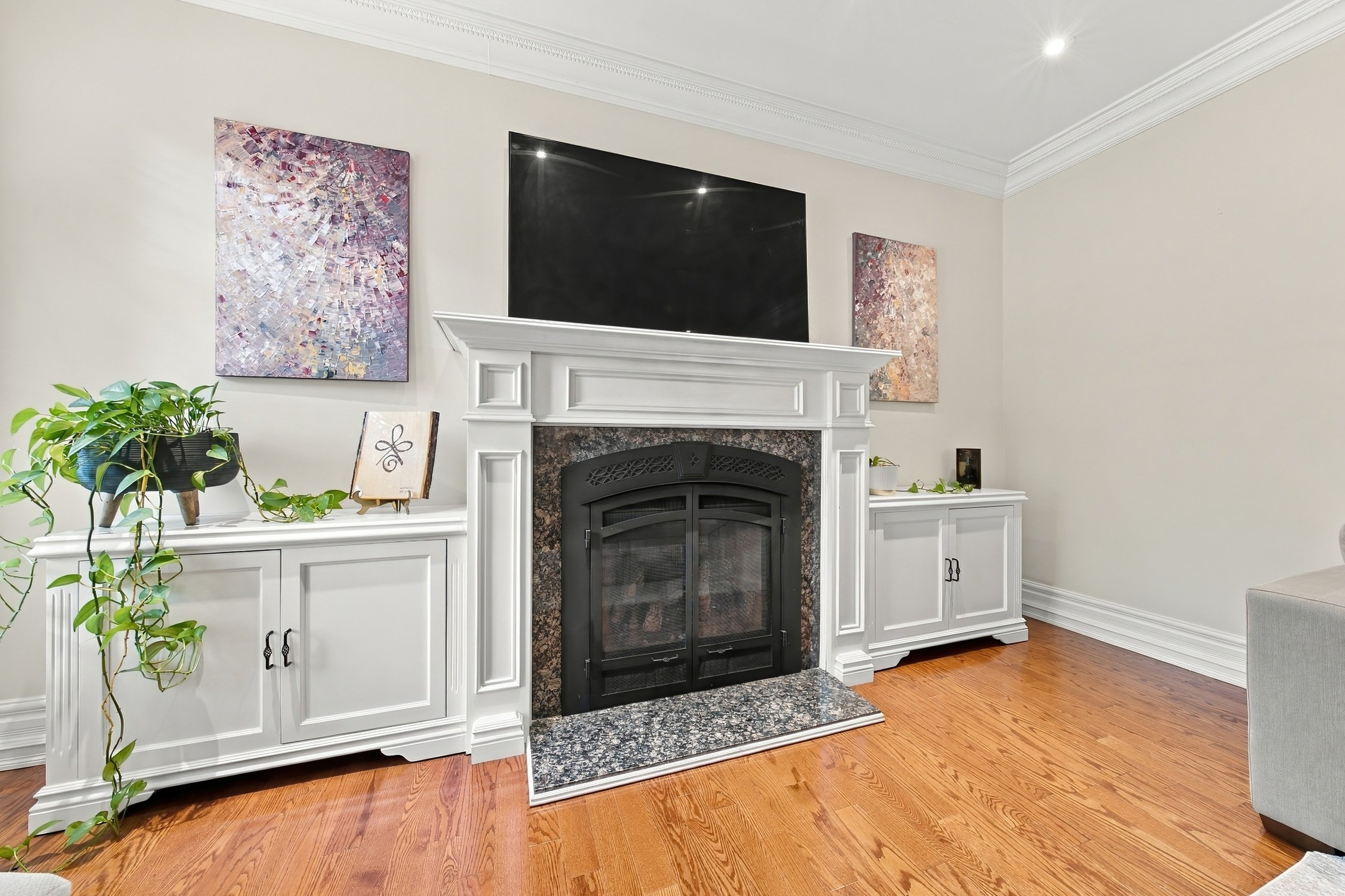 13 - 3021 Woodland Park Dr, Burlington.jpg
