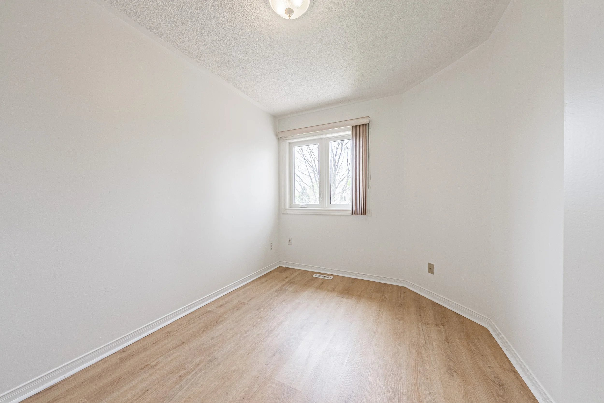 12 - 155 Saddletree Trail, Brampton.jpg